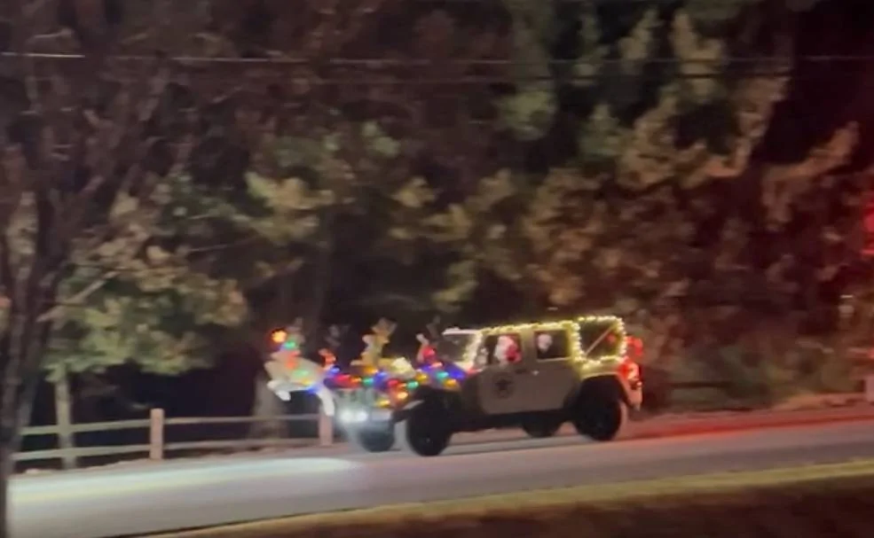 Jeep Gladiator Best Xmas Decoration Everrrrrrr IMG_0307