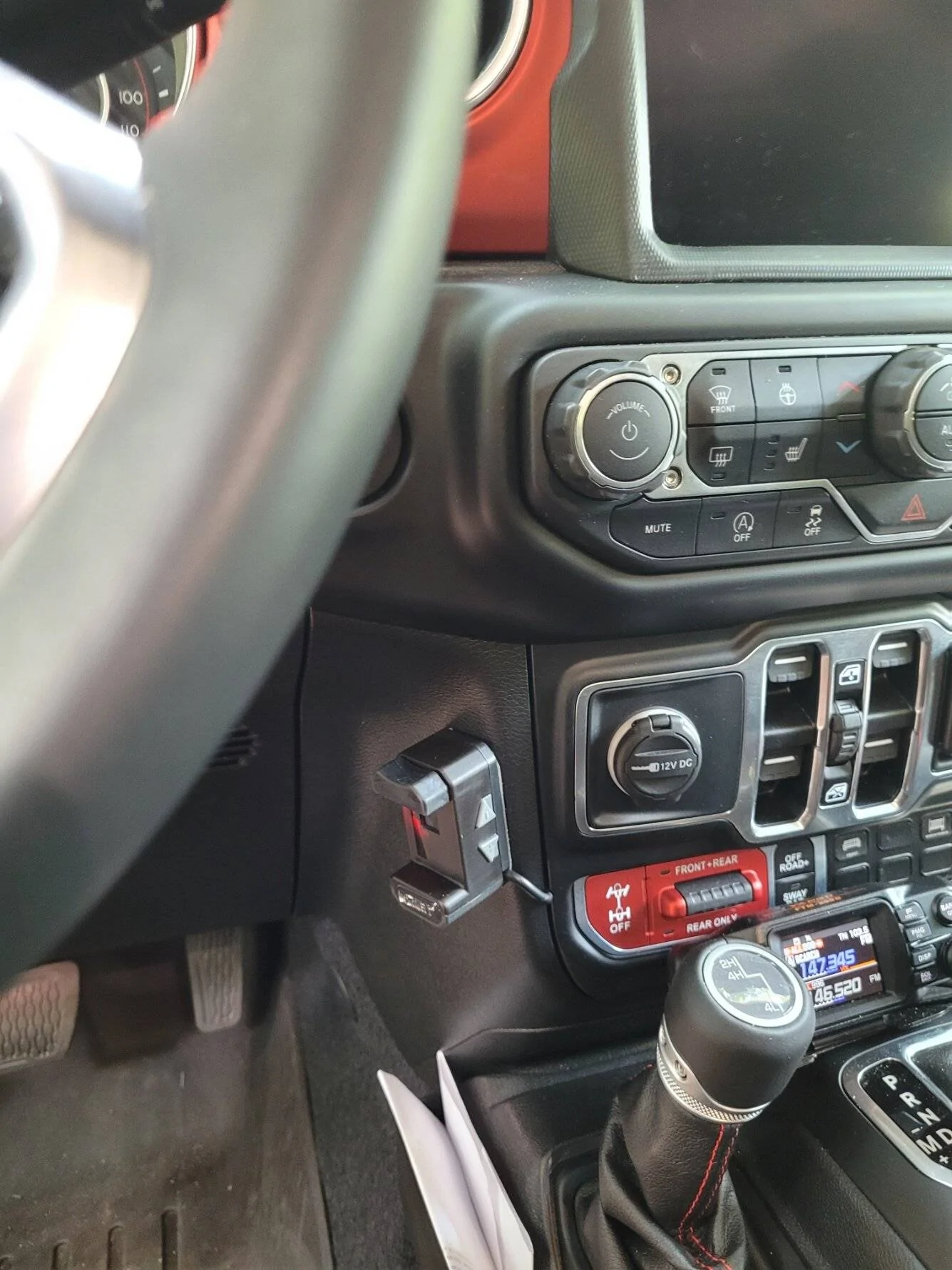 Jeep Gladiator Mopar brake controller worth it? Hopkins Manual box