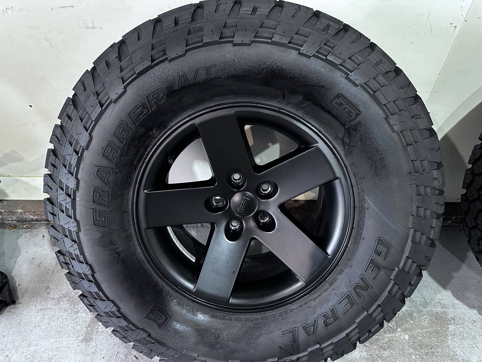 Jeep Gladiator MOAB Rims w Grabber A/TX 315/70R17 (set of 4) IMG_6009.JPG