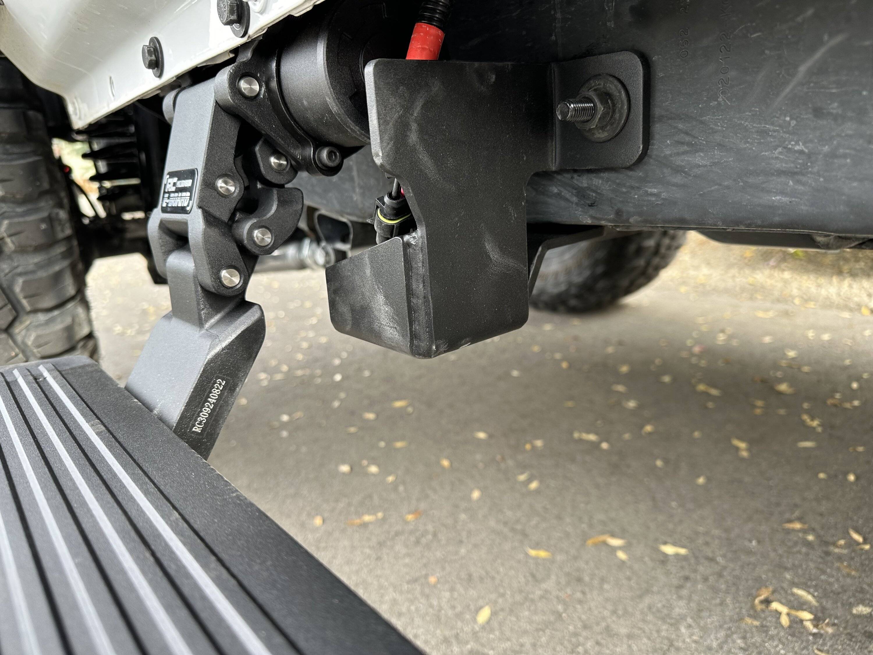 Jeep Gladiator Installed the Rough Country Powered Running Boards IMG_8183