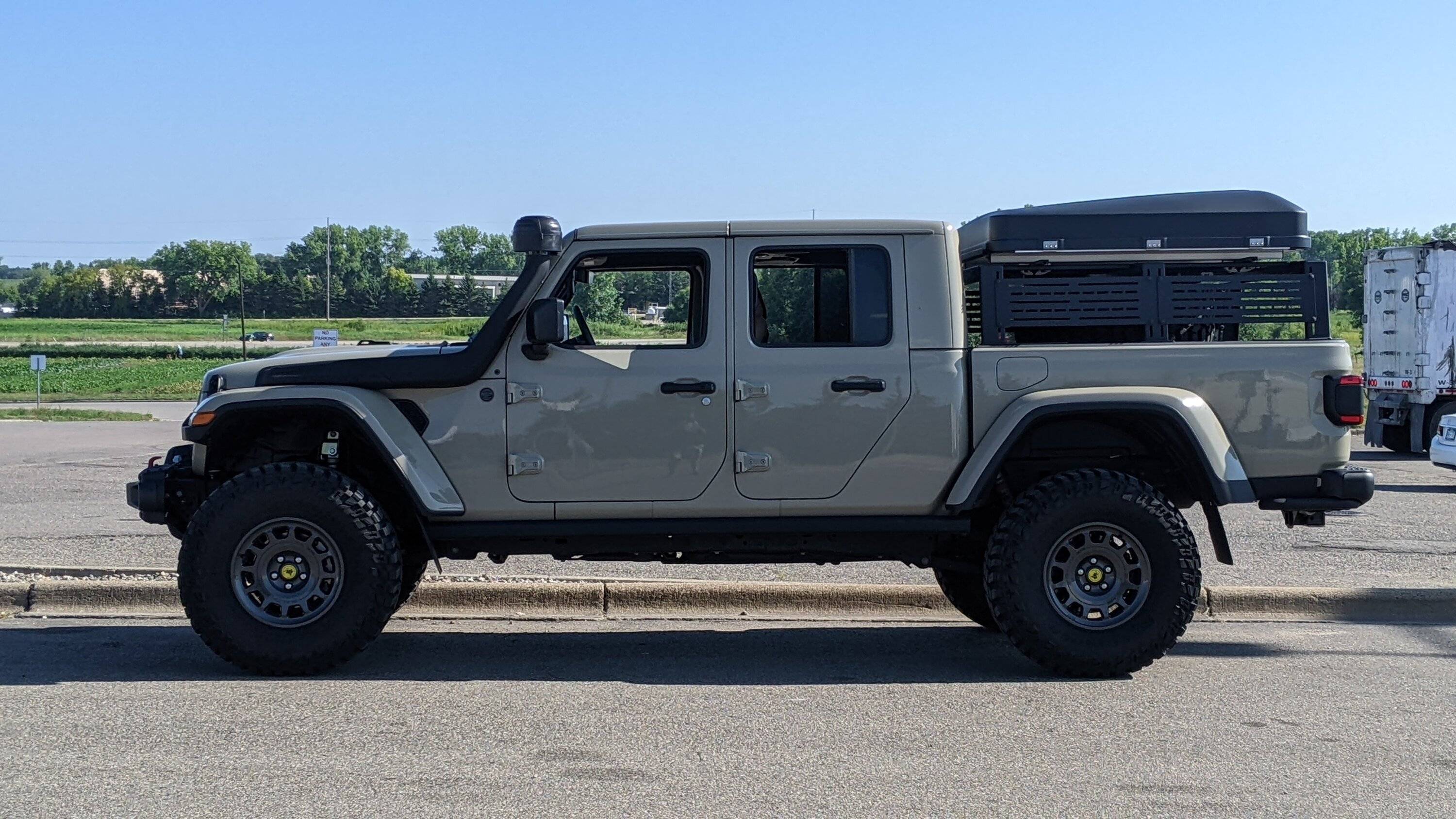 Jeep Gladiator My Gladiator Weighs... 1702866183082