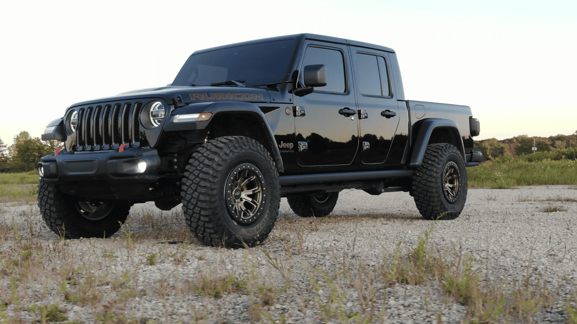 Jeep Gladiator Bed cover on the cheap! (From Chevy Colorado) OLD MAN GLADIATOR DRONE SHOT 2