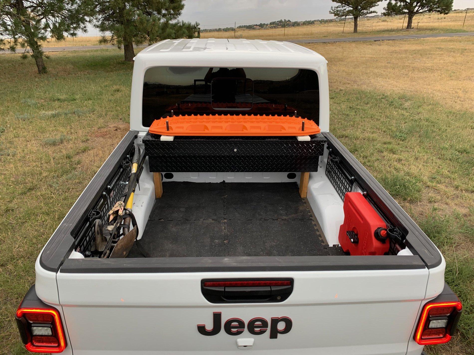 Jeep Gladiator BuiltRight Industries Bedside Racks - Any Interest? IMG_2081