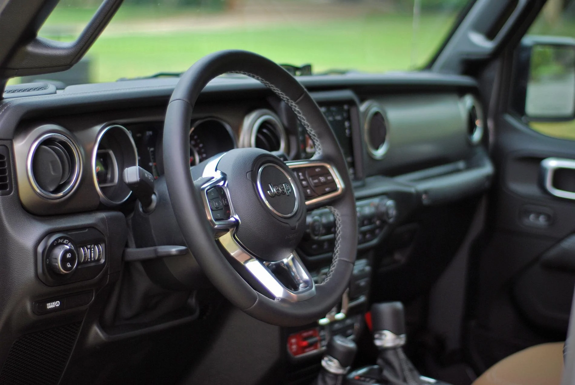 Jeep Gladiator STING GRAY Gladiator JT Club INterior