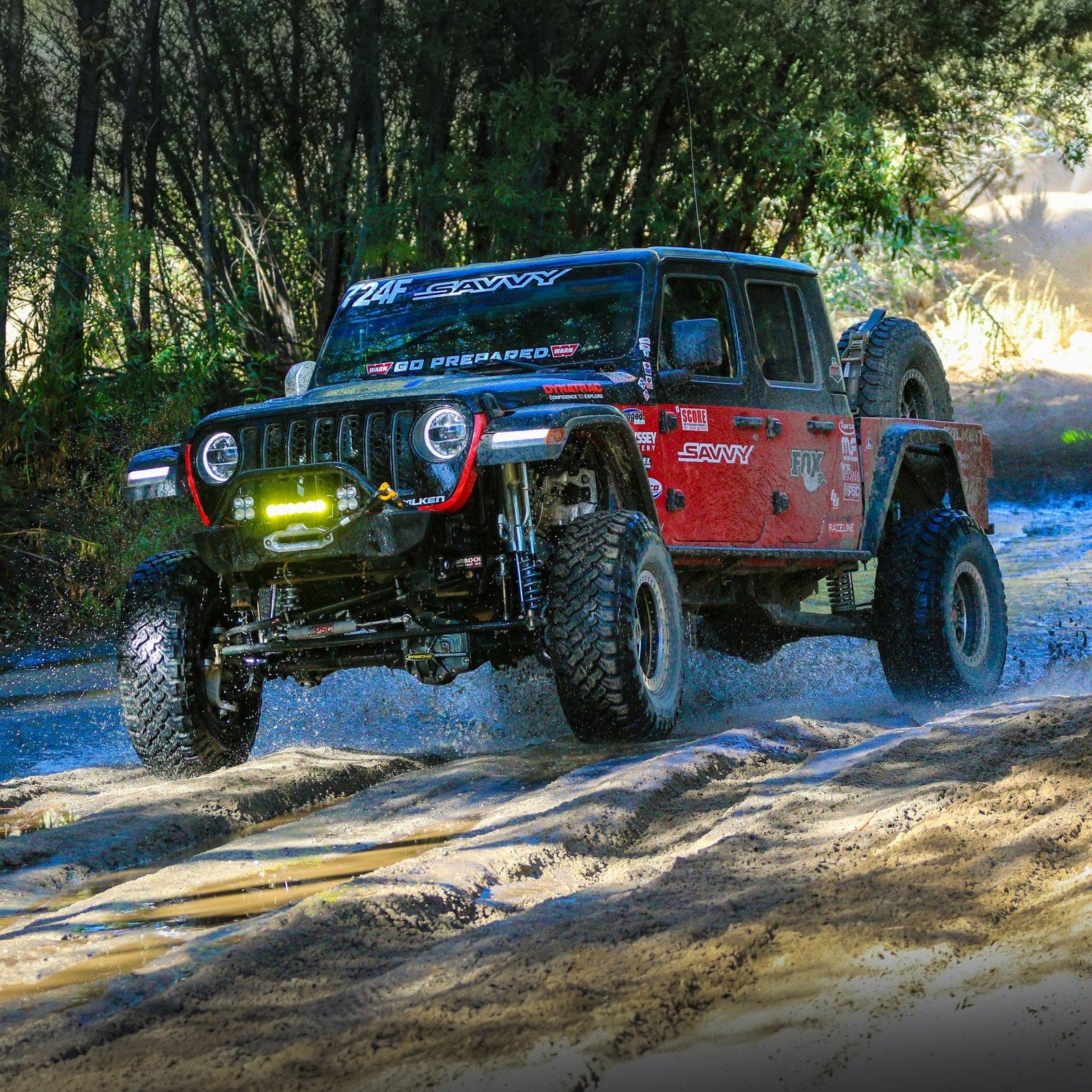 Jeep Gladiator Jeep Gladiator wins class in Baja 400 EFaazZcXoAYkglC
