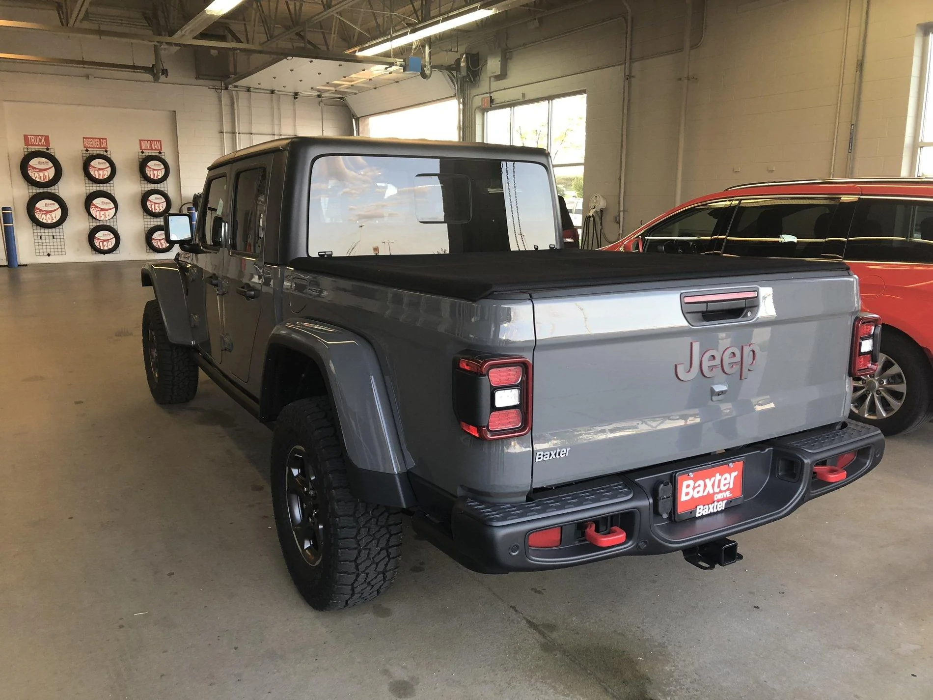 Jeep Gladiator Sting grey owners (future) check in IMG_2383