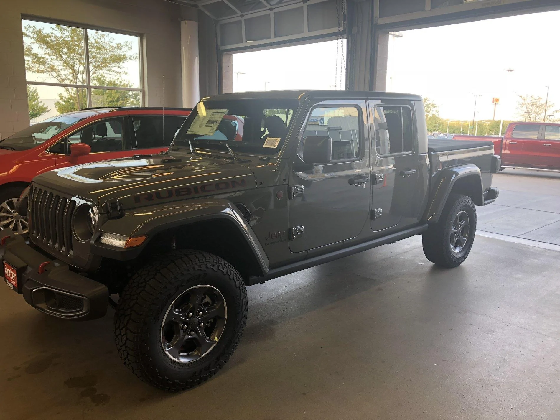 Jeep Gladiator Sting grey owners (future) check in IMG_2381