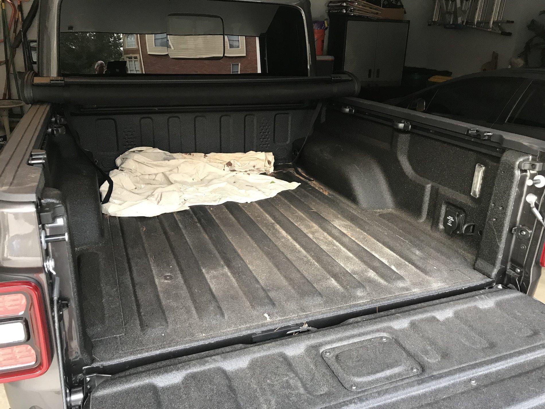 Jeep Gladiator First Granite Crystal VIN# Post Here 2396BC81-2BE9-4C87-A406-63DBEE87472A