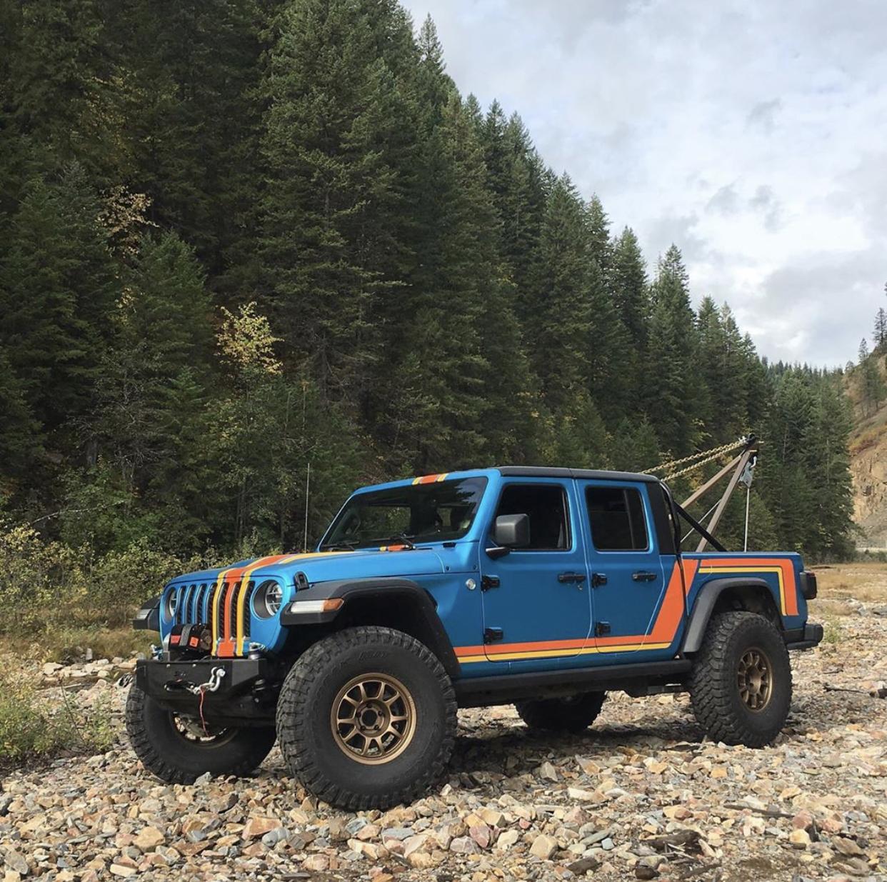Jeep Gladiator HYDRO BLUE PEARL Gladiator JT Club B13ED5A8-AACA-4687-9717-97B2958D468D