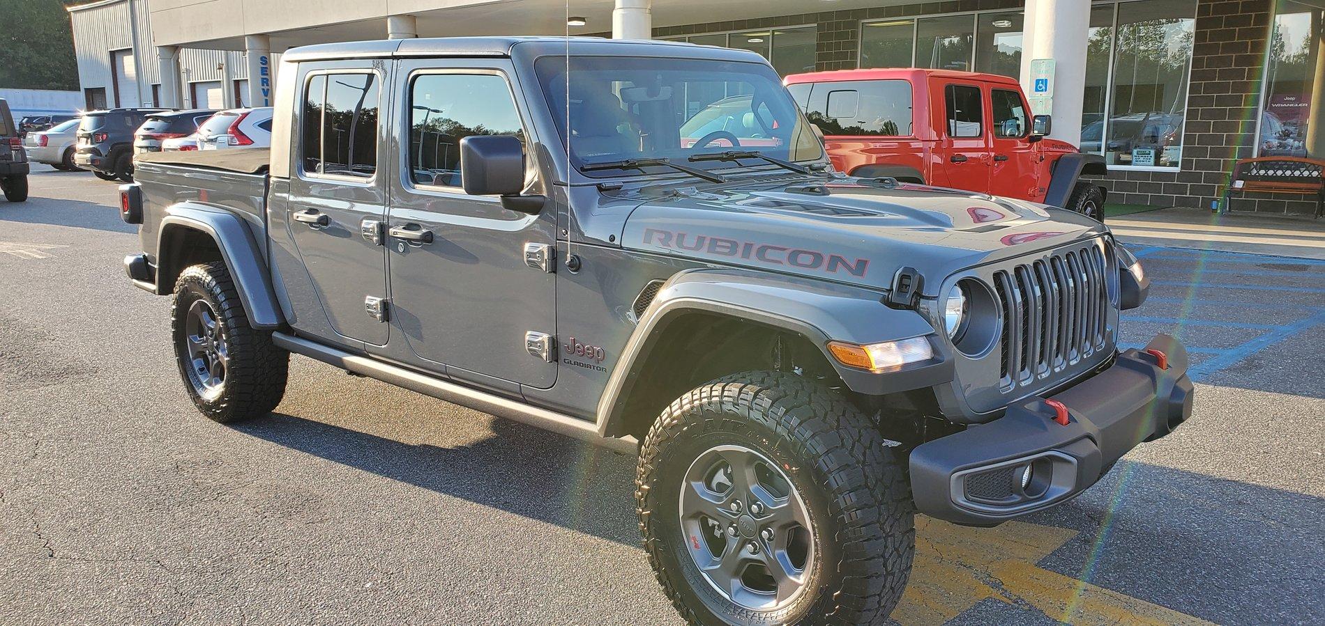 Jeep Gladiator Sting grey owners (future) check in 20190927_180253