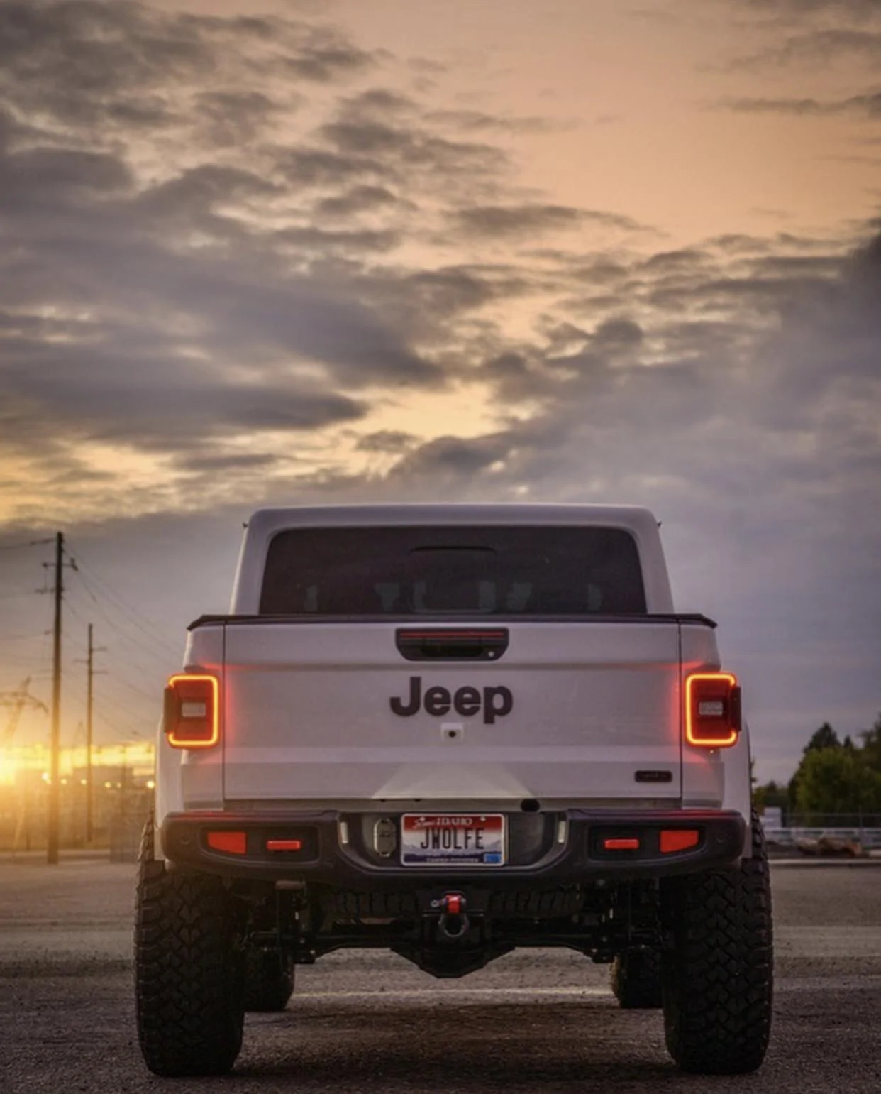 Jeep Gladiator BRIGHT WHITE Gladiator JT Club 7F937008-818A-4940-BAAD-A8A970A08FE4