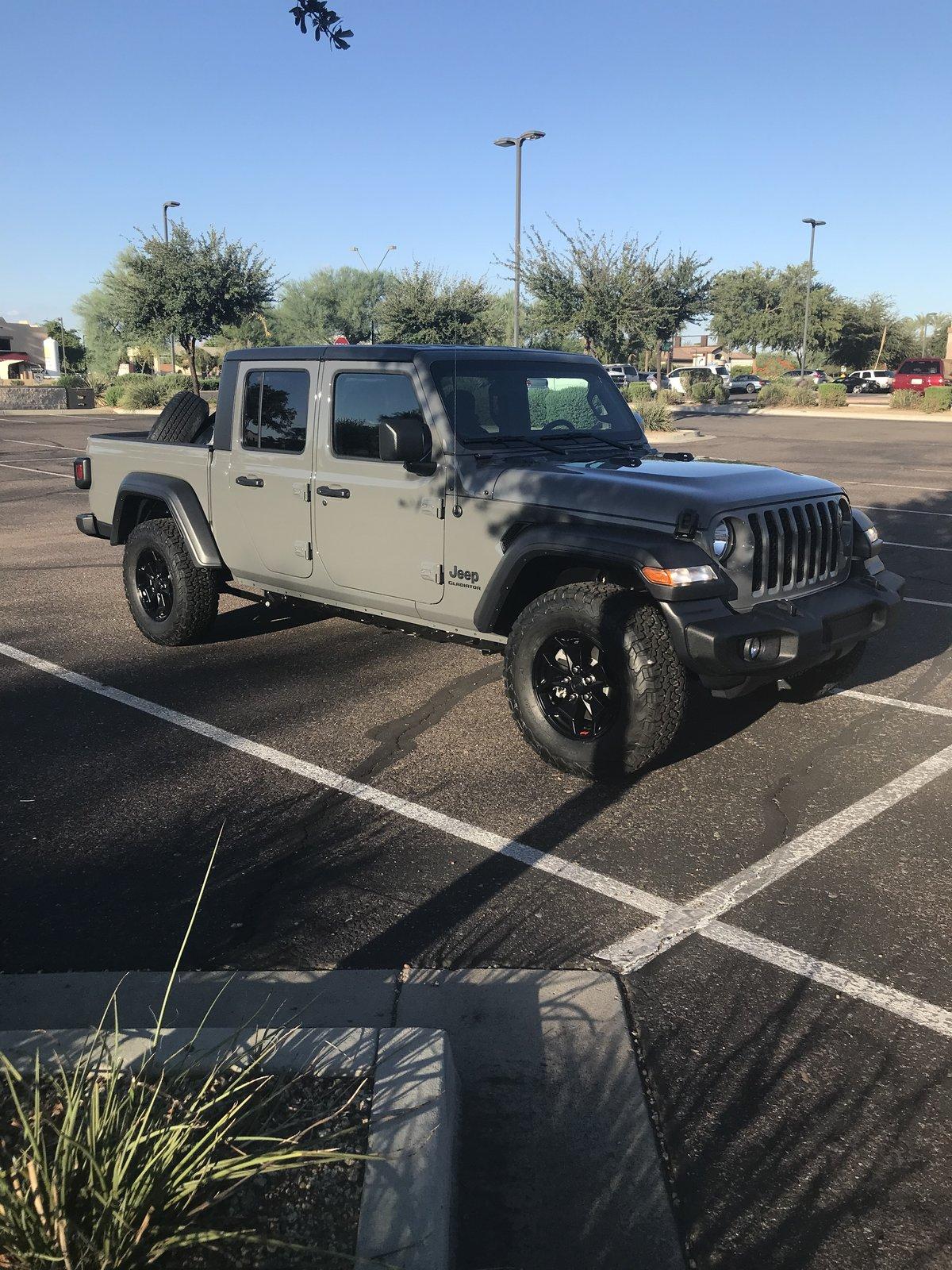 Jeep Gladiator Sting grey owners (future) check in EA3F1023-8013-4CEA-AB93-D12775CD8BEE