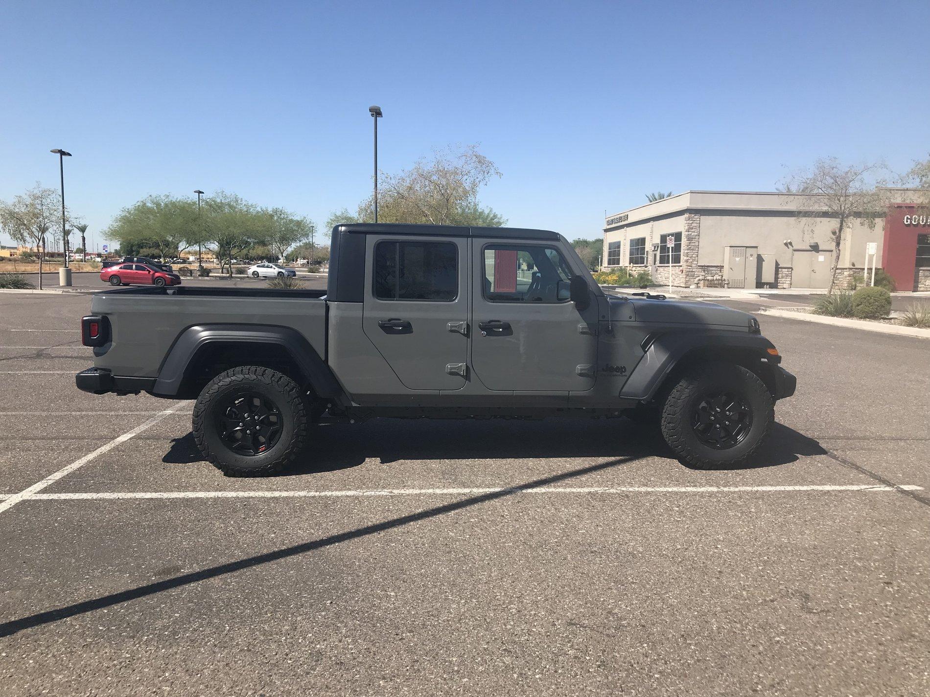 Jeep Gladiator Sting grey owners (future) check in 7C174D65-C9AA-45C1-A907-EBFA8B8E8D75