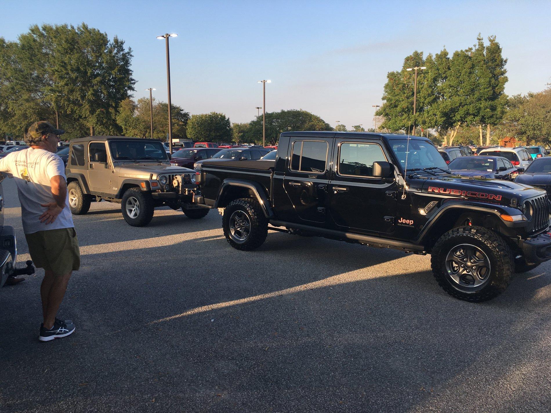 Jeep Gladiator Gladiator arrived yesterday now the work begins IMG_1354.JPG
