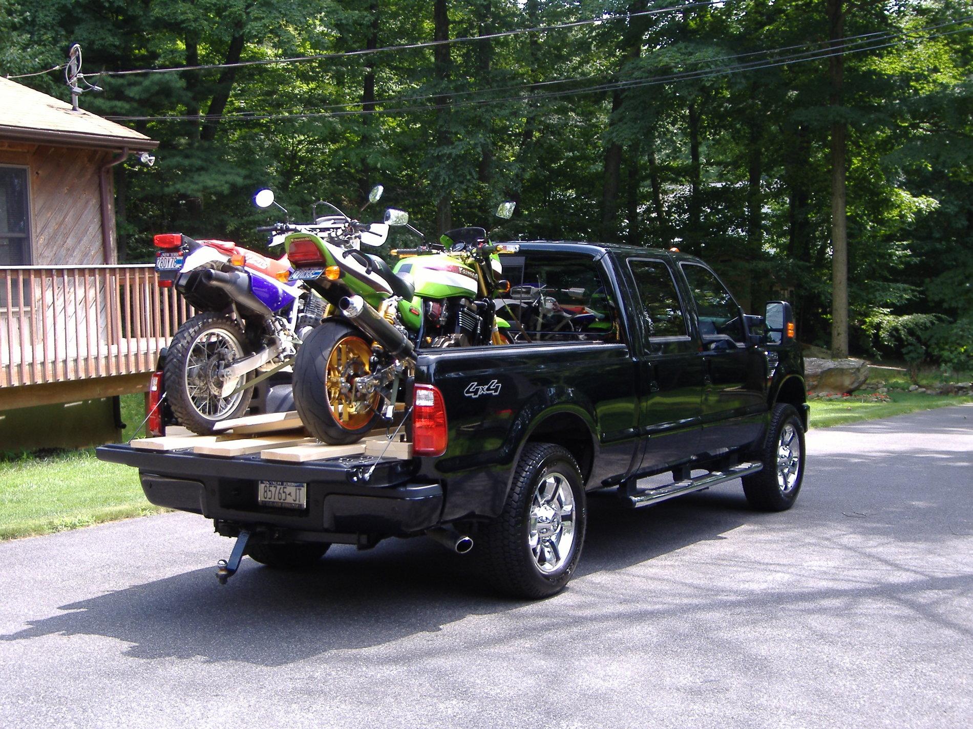 Jeep Gladiator Harley on the tail gate? DSCF0843.JPG