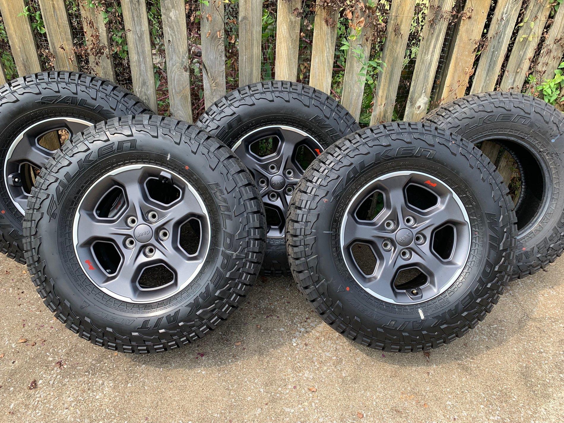 Jeep Gladiator Rubicon Take Offs <10 miles (4) wheels (5) A/T Falkens tires2