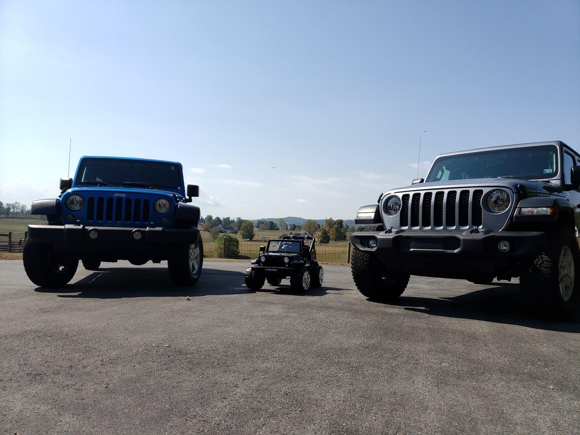 Jeep Gladiator Post your family photos 20190929_120021