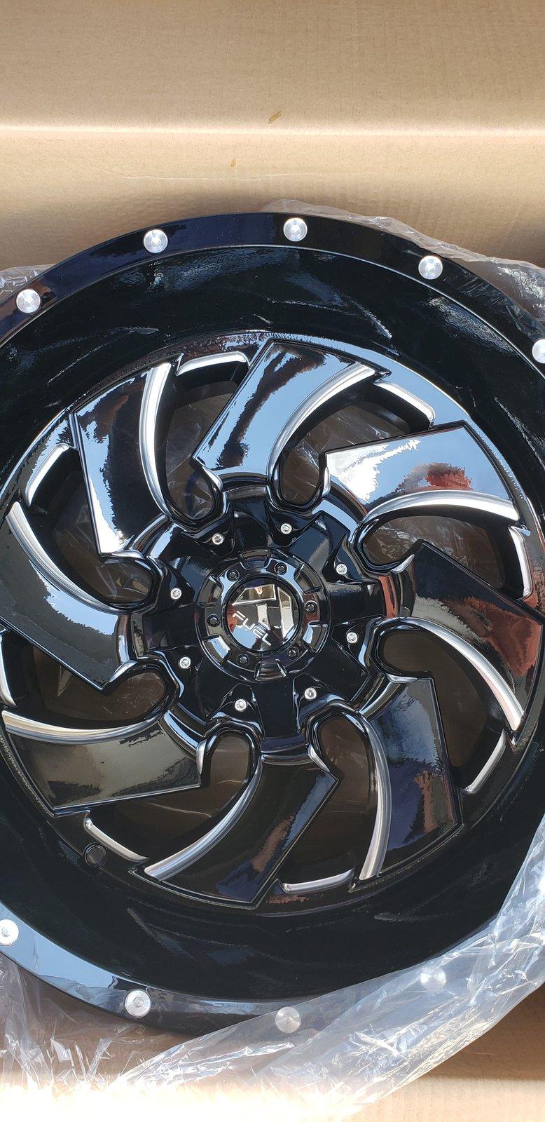 Jeep Gladiator What wheels/tires would you pick? 20190827_133002