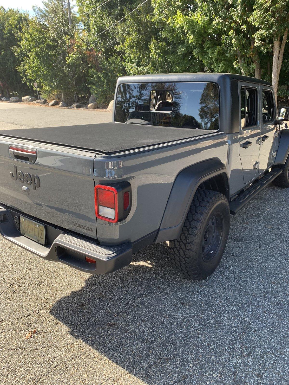 Jeep Gladiator Aftermarket Tonneau Covers? 02443A31-7926-474A-B0C8-36F5BC4BB4BE