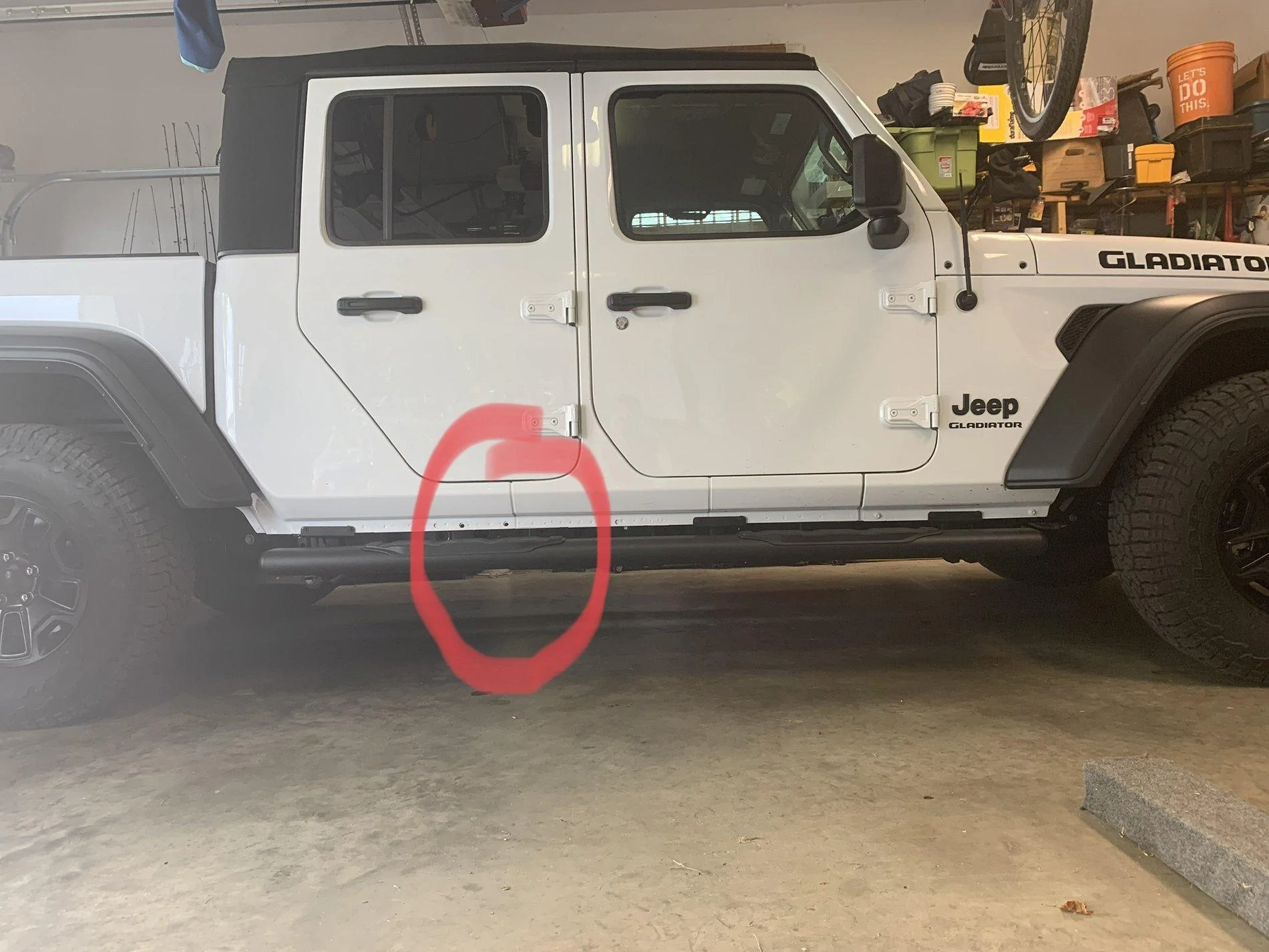 Jeep Gladiator Go rhino 5” 1000 series nerf bars FC64DC4F-014D-46D1-9A9F-DA2BAD8B4097