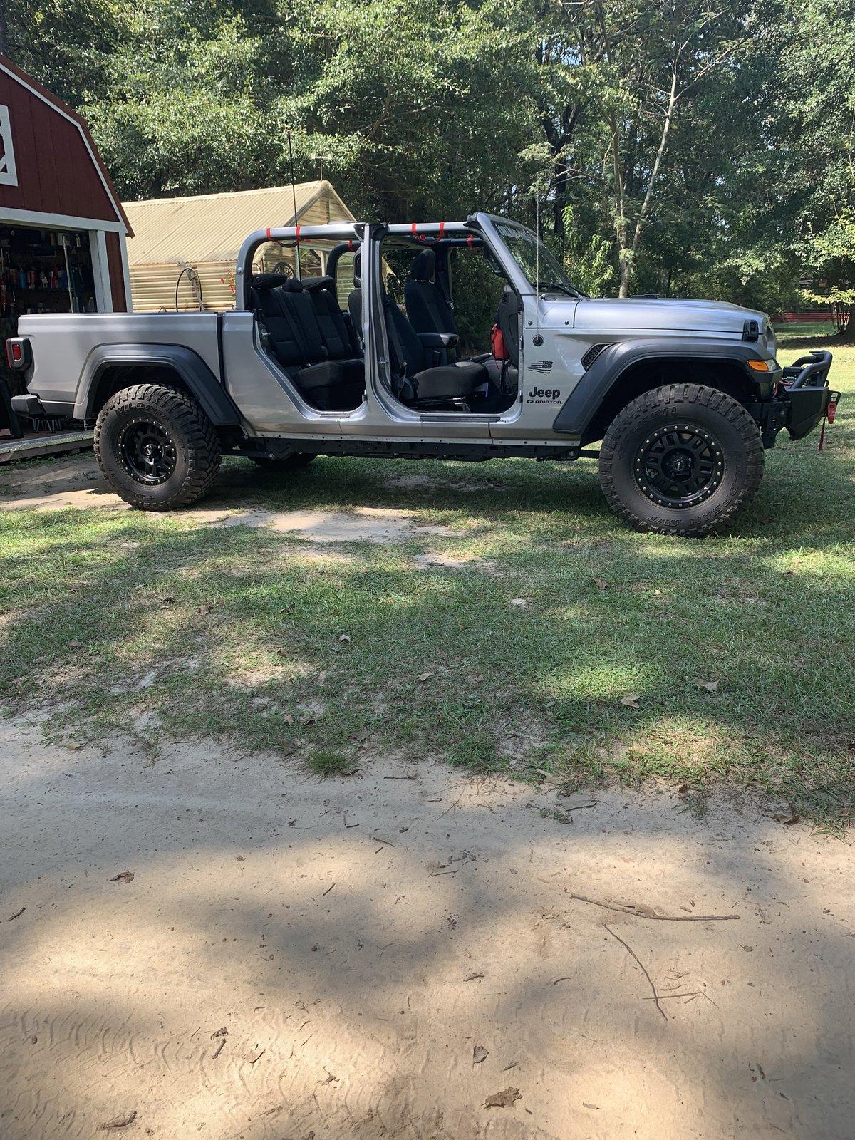 Jeep Gladiator Love your JT? Post here! F2C8CA1D-EC88-4B8C-8049-306758804115