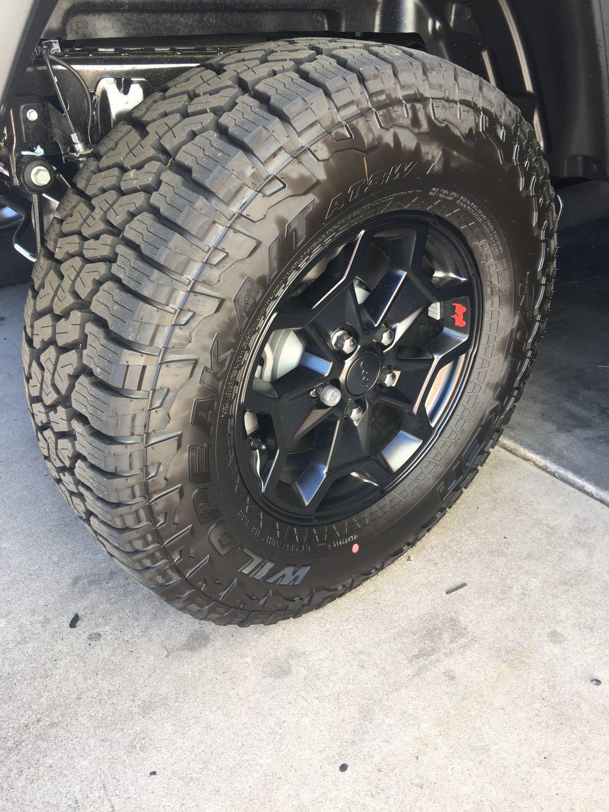 Jeep Gladiator launch Edition Wheels (4+1) and 5 tires - Rubicon takeoffs (PHX) 0A80EABF-6197-49E7-984D-EABAE7C84F55