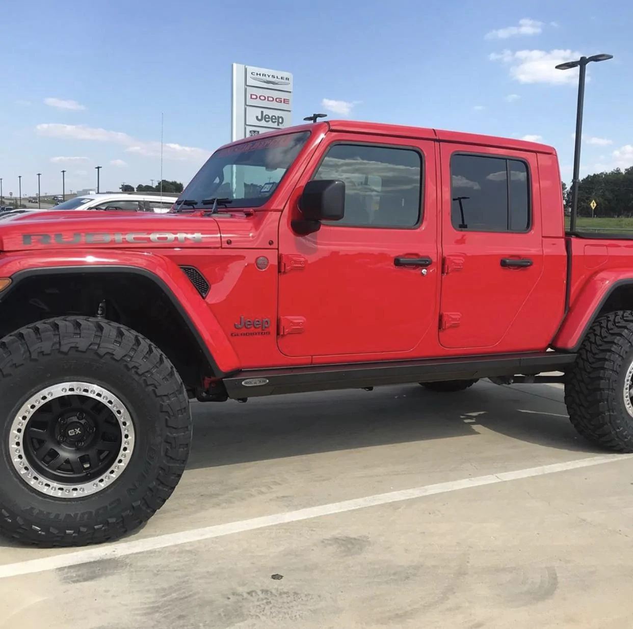 Jeep Gladiator FIRECRACKER RED Gladiator JT Club 8E5402CF-007F-4BF3-B192-D3B1C85CD9EC