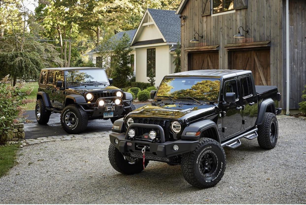 Jeep Gladiator BLACK Gladiator JT Club E398039B-93F9-42F5-8E23-539408CAF4F4