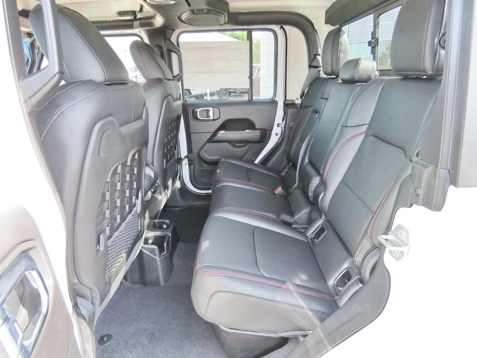 Jeep Gladiator What Models get what seats? (seat backing & seat cover question) 74