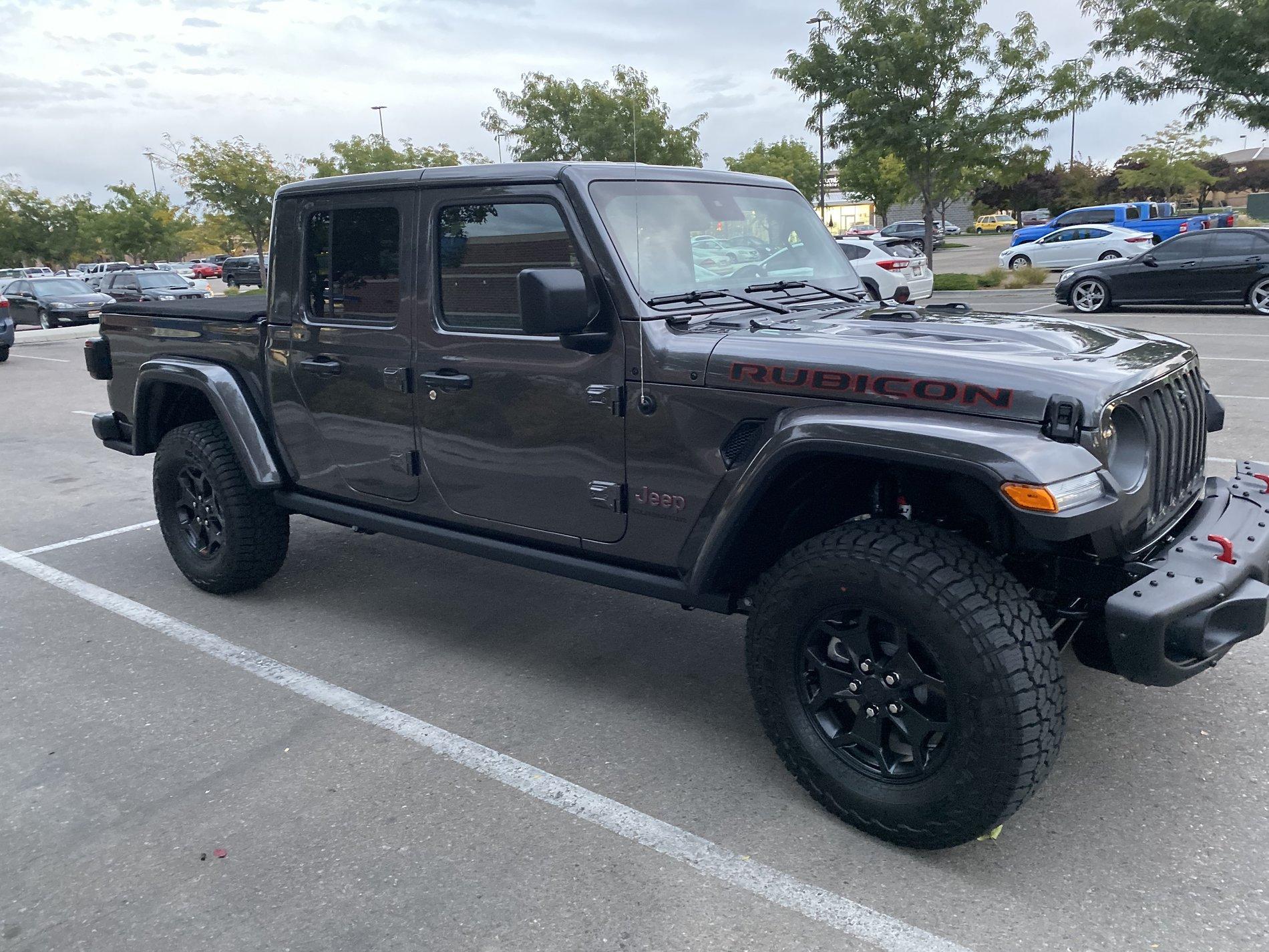Jeep Gladiator First Granite Crystal VIN# Post Here AD8024C4-D302-4F5E-9AAD-F56B44F9A5E7