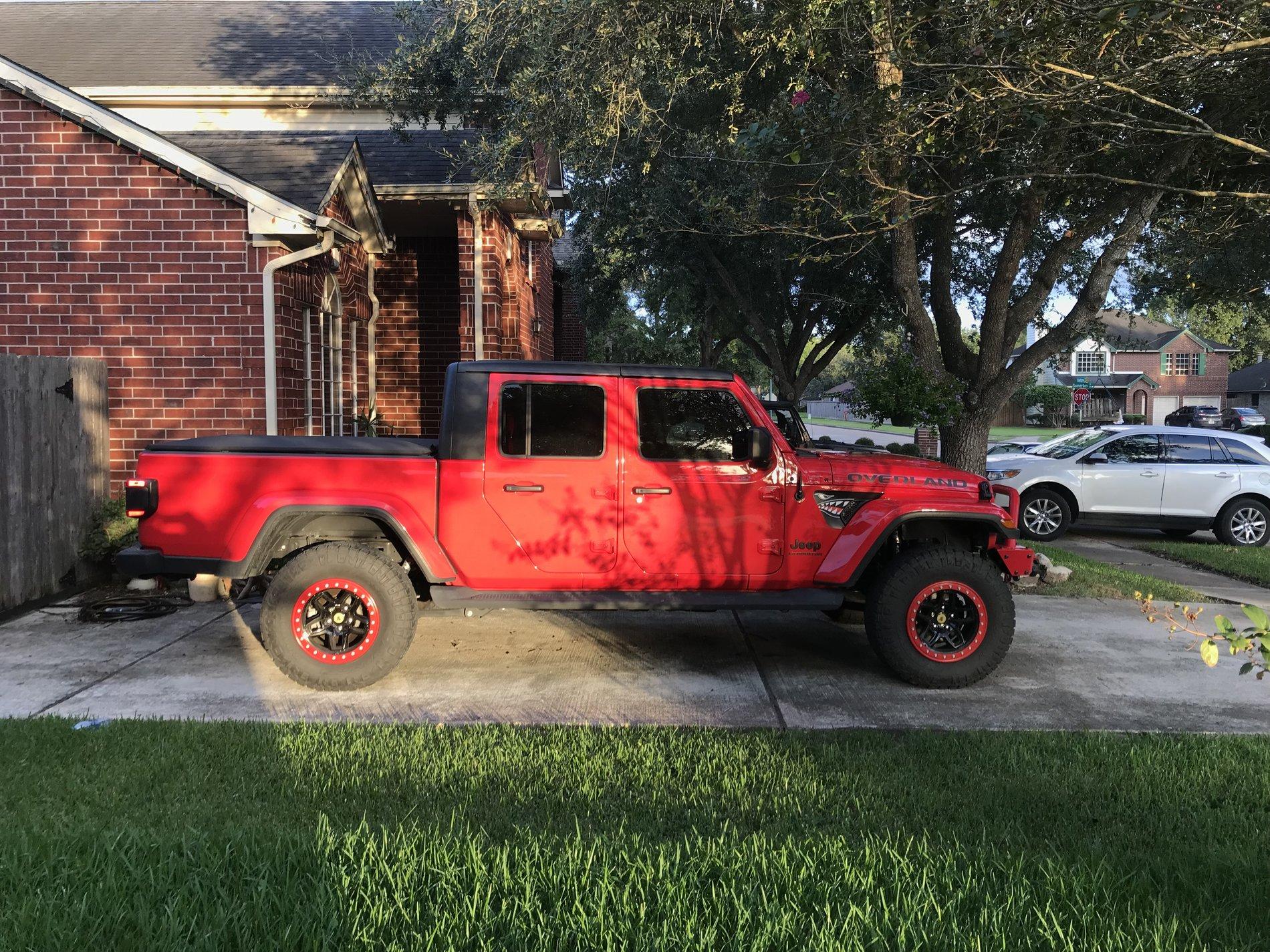 Jeep Gladiator Difference between Sport S and Rubicon Suspension 211C976A-93E2-4B25-AB5A-E4F967675DED