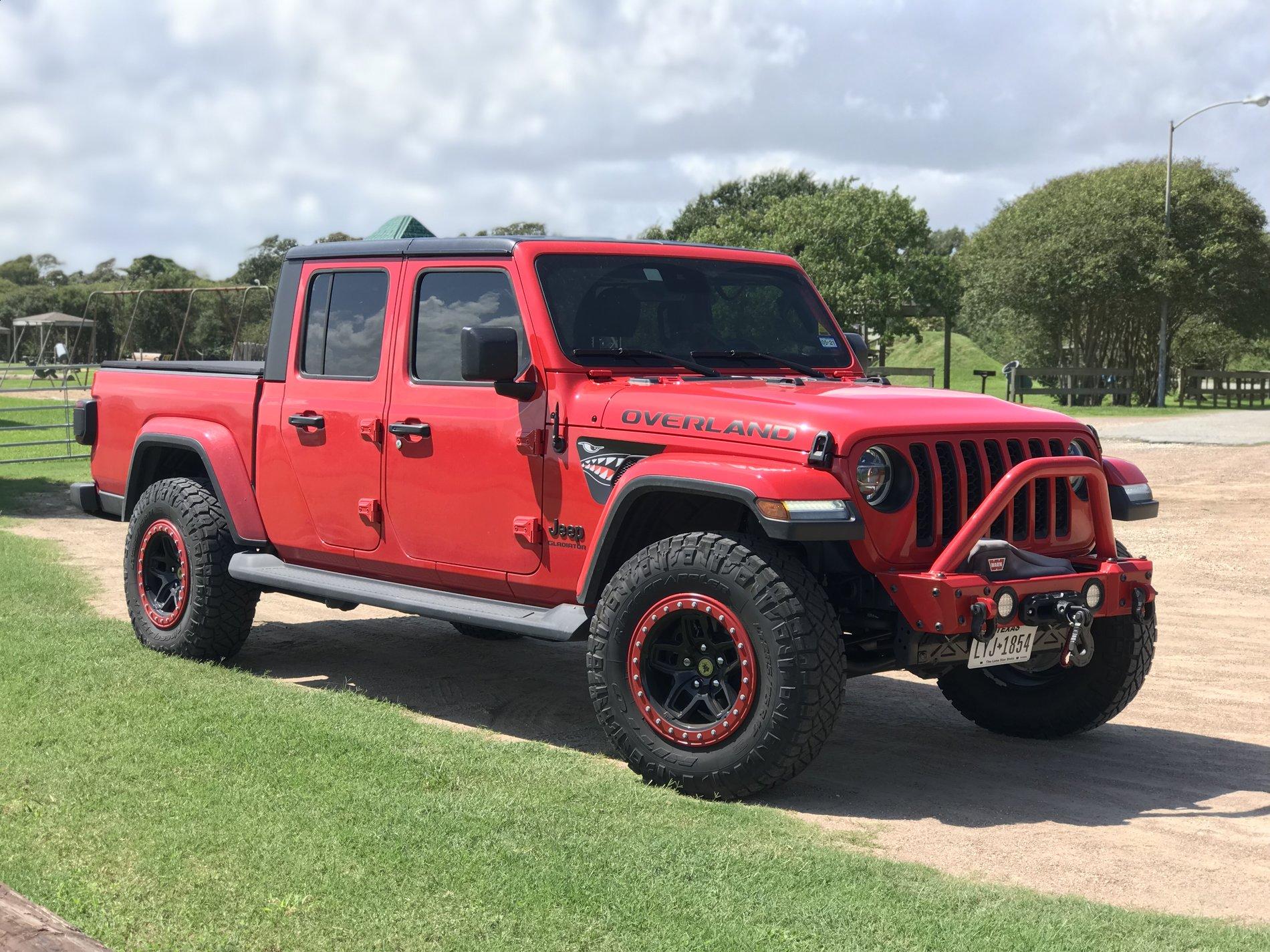 Jeep Gladiator Difference between Sport S and Rubicon Suspension 0554B00D-73E1-4DE4-BF05-1F0525DA2C0C