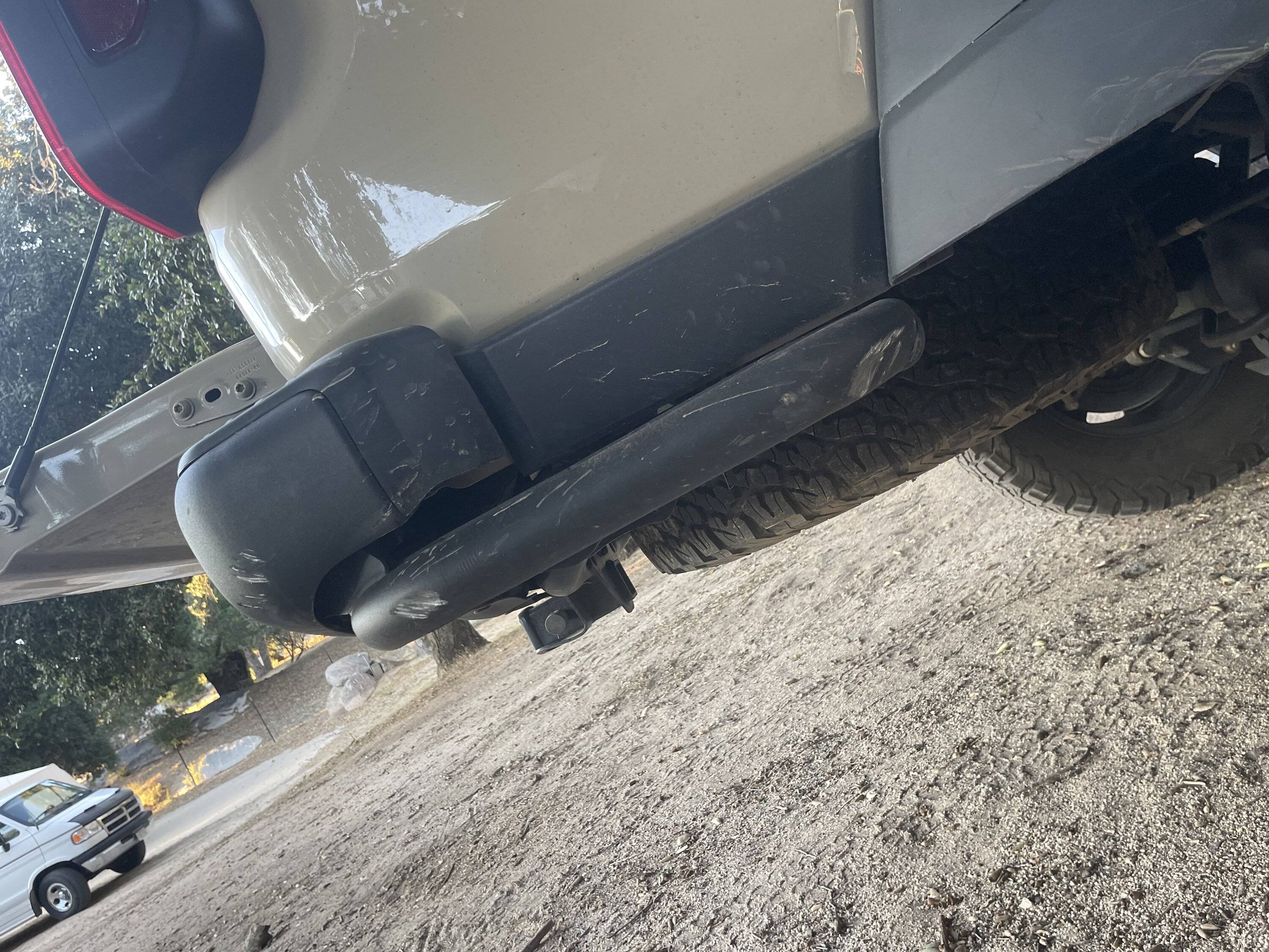 Jeep Gladiator Red Rock Bedside Sliders? 2023-10-06 17.53.25