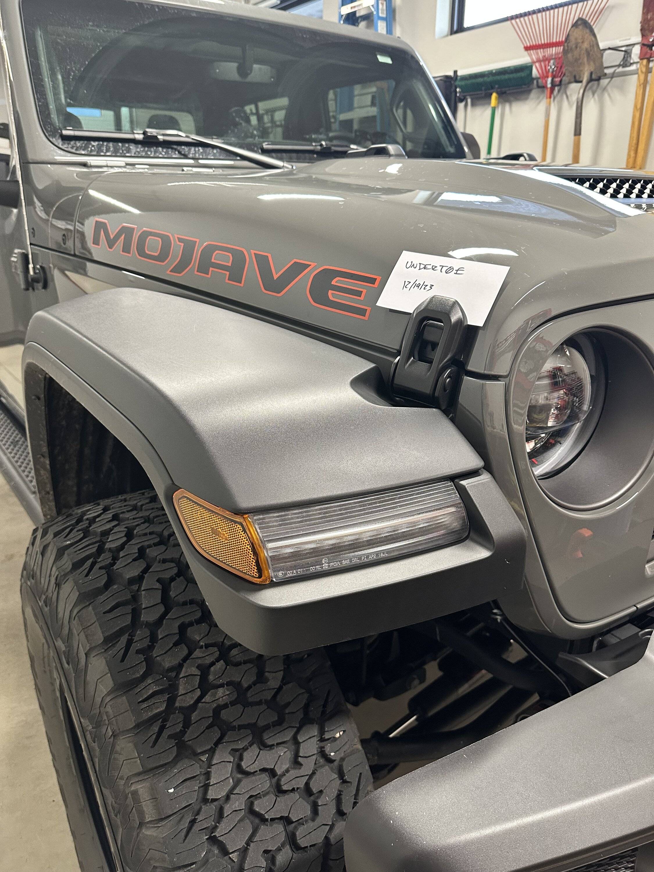 Jeep Gladiator 2023 Mojave IMG_2213