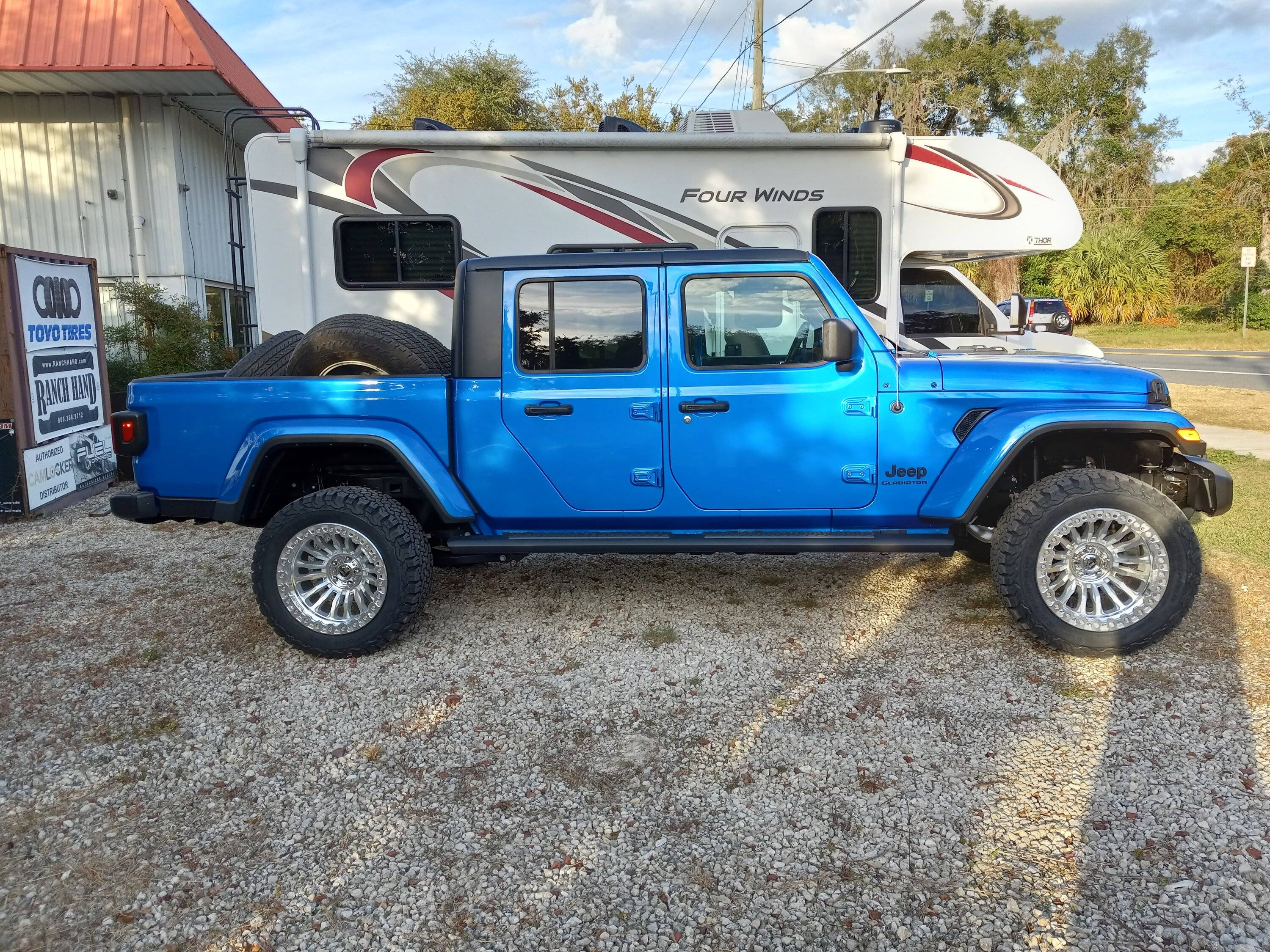 Jeep Gladiator Just Went to 33s / Do I Go to 4.30 or 4.56 ? 20231110_163512