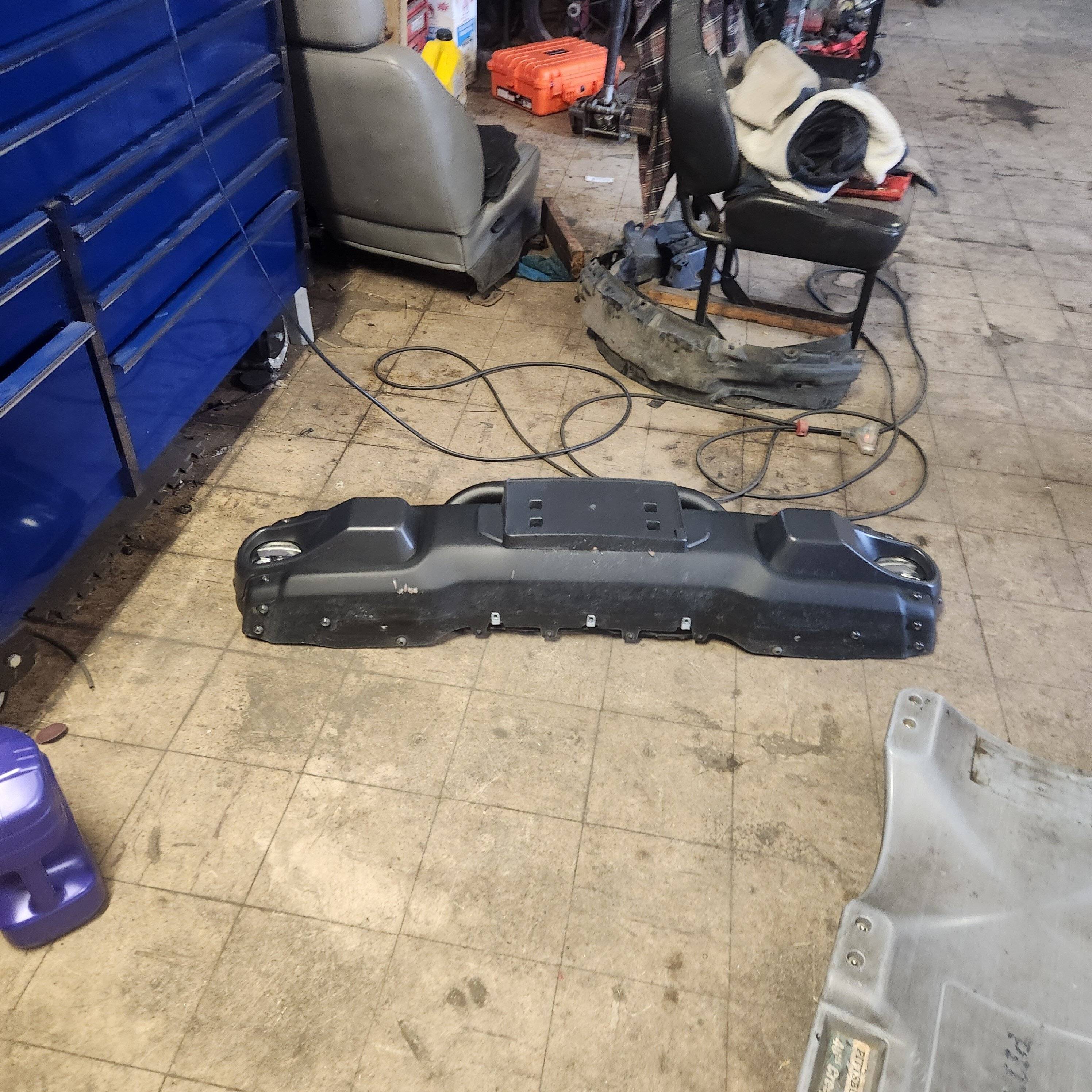 Jeep Gladiator Rough country winch plate install 20231219_134619
