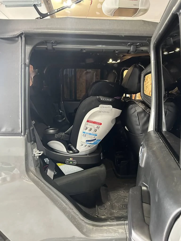 Jeep Gladiator Car Seat in the Gladiator - Tips and Tricks 53412399891_e790f03849_