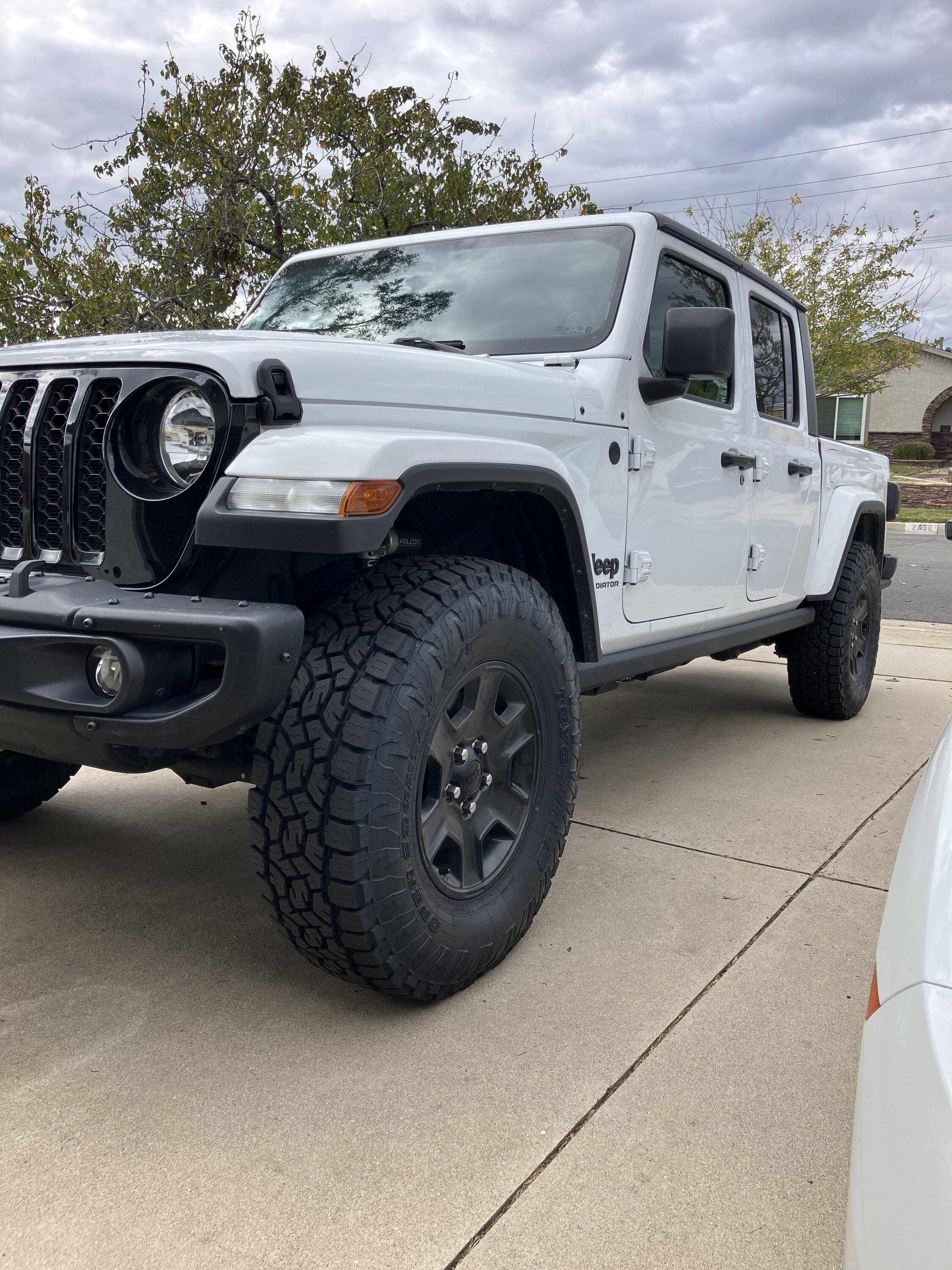 Jeep Gladiator 35's instead of 33's - Need to Choose A Tire Please Help IMG_0971