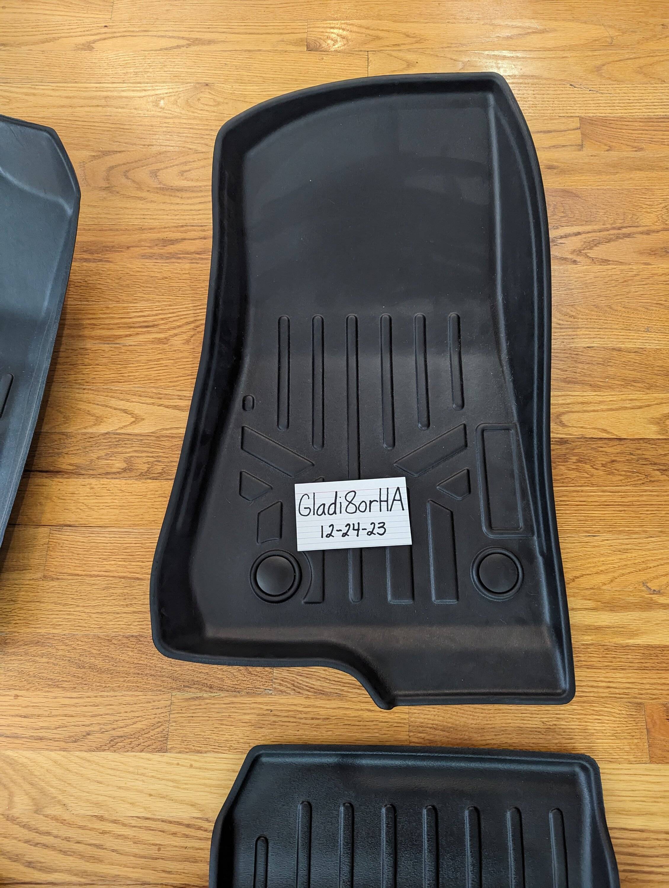 Jeep Gladiator Smart Liner floor liners PXL_20231224_141416380