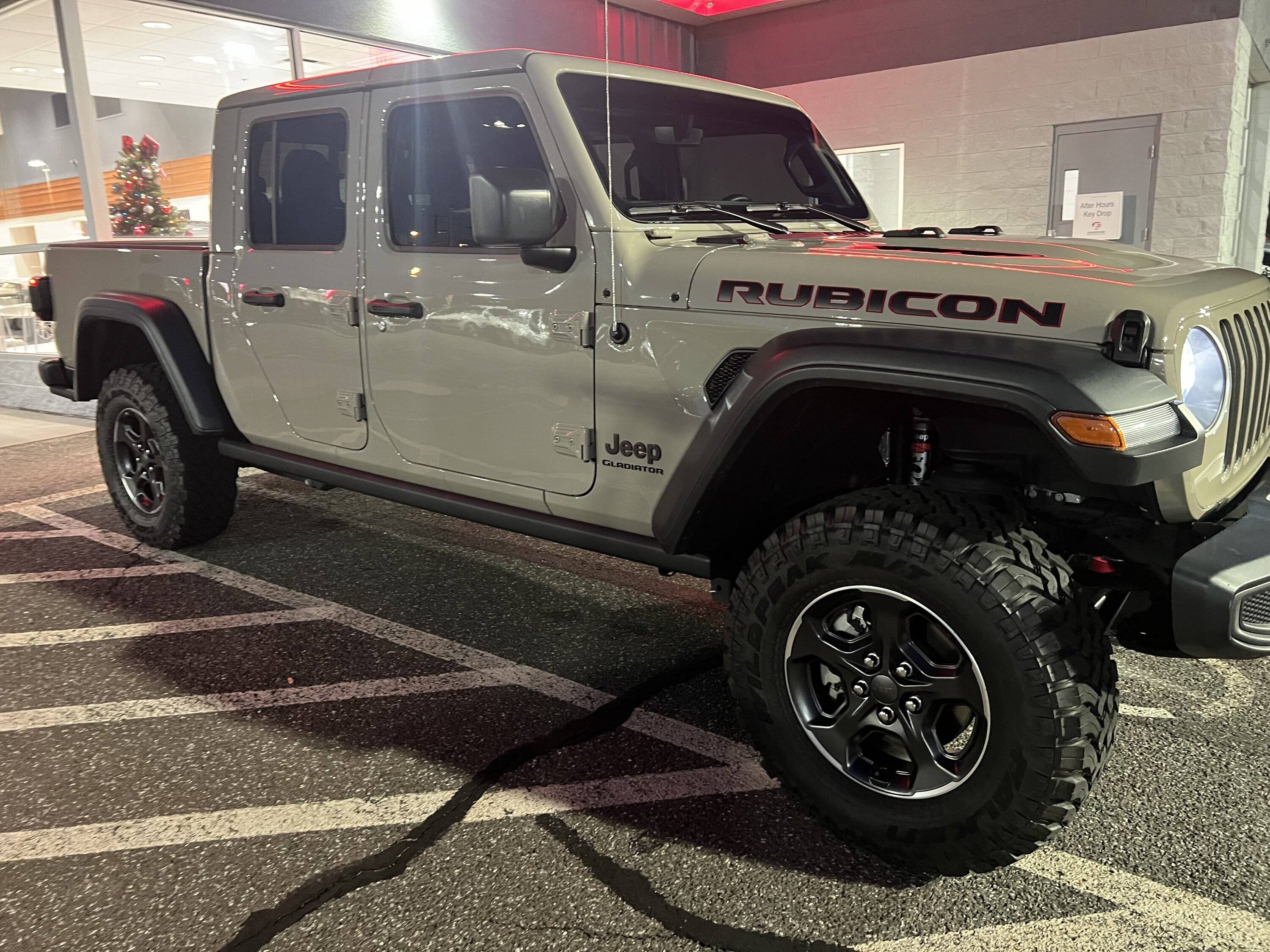 Jeep Gladiator So I am picking up a 2022 Rubicon on Wednesday. IMG_1531