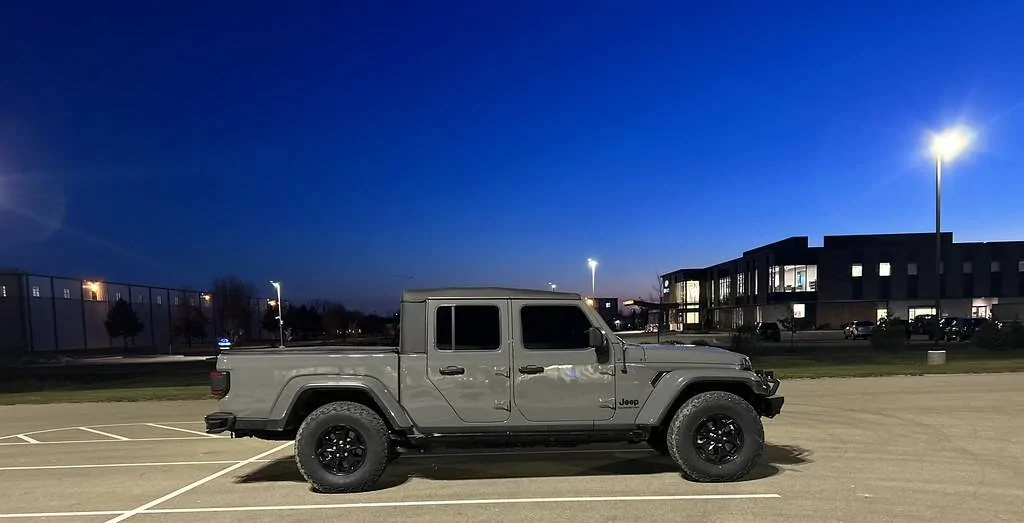 Jeep Gladiator "Chunky" 6MT shifting? 53404030705_240d1b2448_