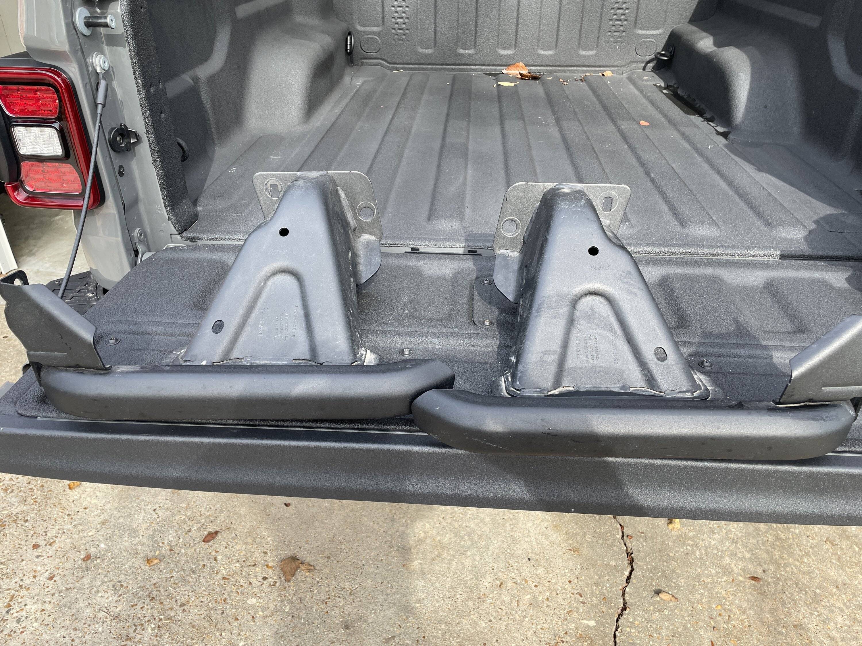 Jeep Gladiator For sale - 2023 Gladiator Rubicon Rock skid rails IMG_6773