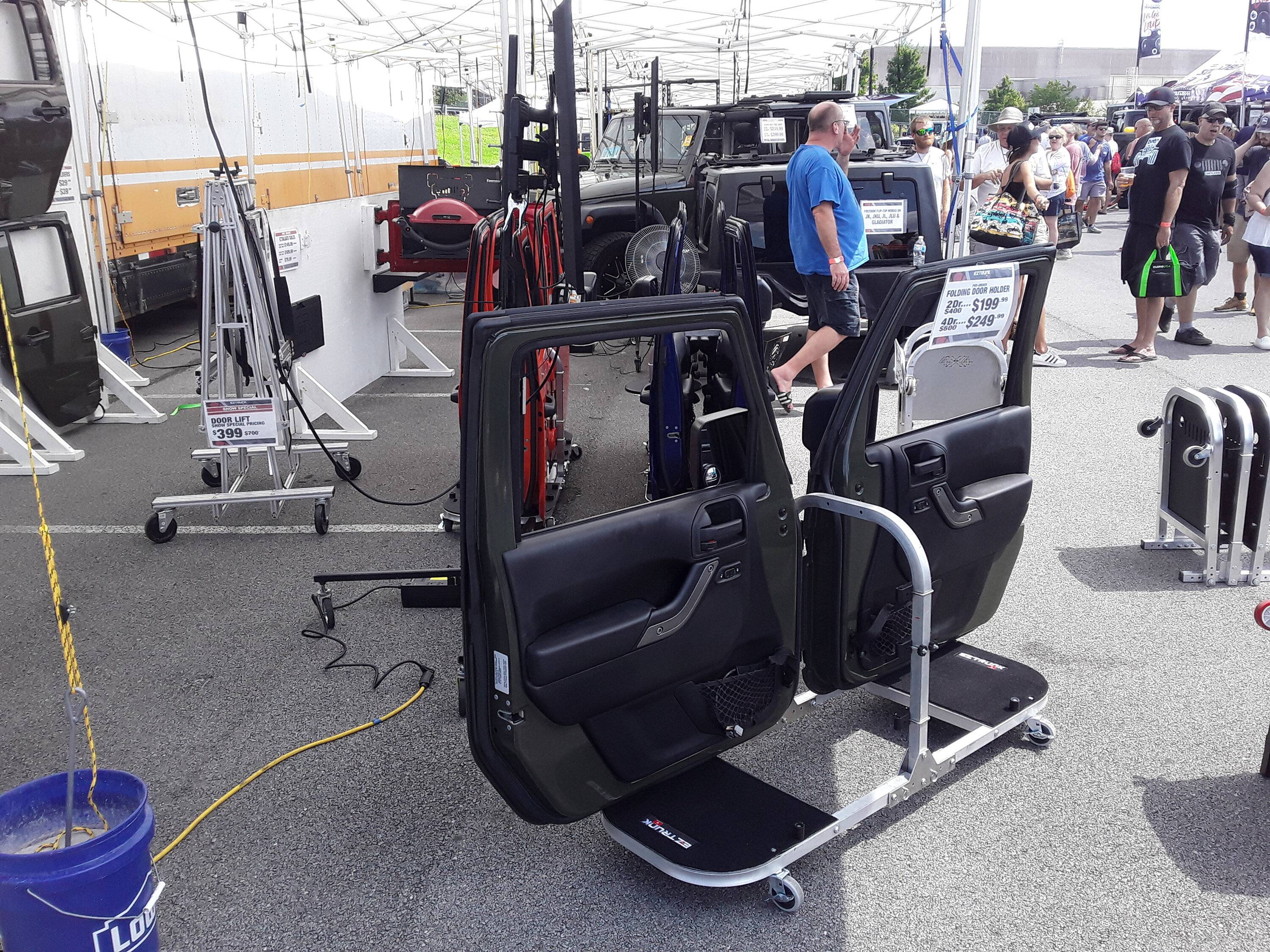 Jeep Gladiator Purchased Go Without Doors storage cart 00 ImproperDisplay 20210828_144154