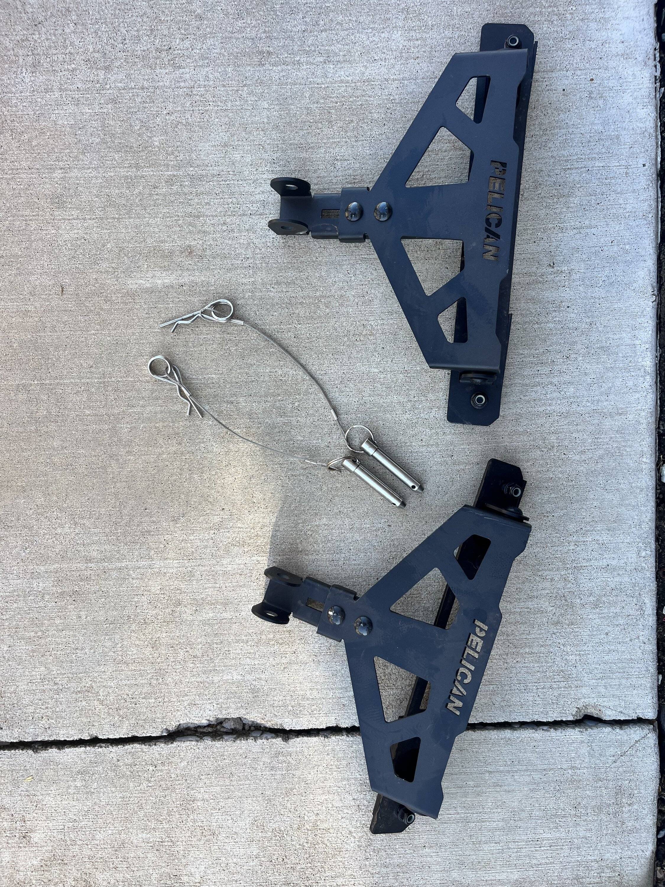 Jeep Gladiator Pelican BX135 with Cross Bed Mounting Brackets 69995FA1-DE6B-43E0-B89E-E29C65962D21