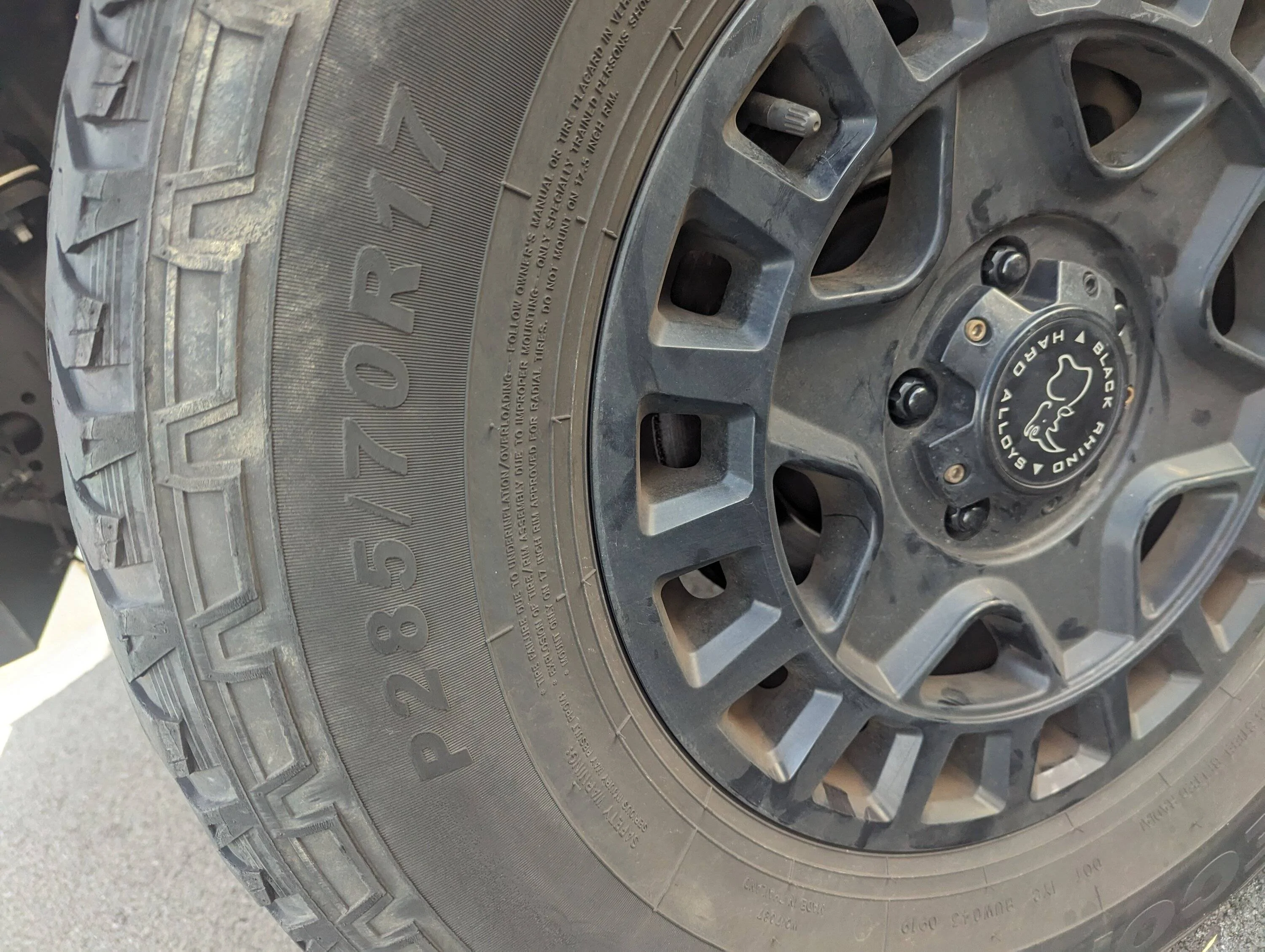 Jeep Gladiator (4) 17x8 Black Rhino York Matte Black wheels with 33" (285/70/17) tires PXL_20231124_210618042