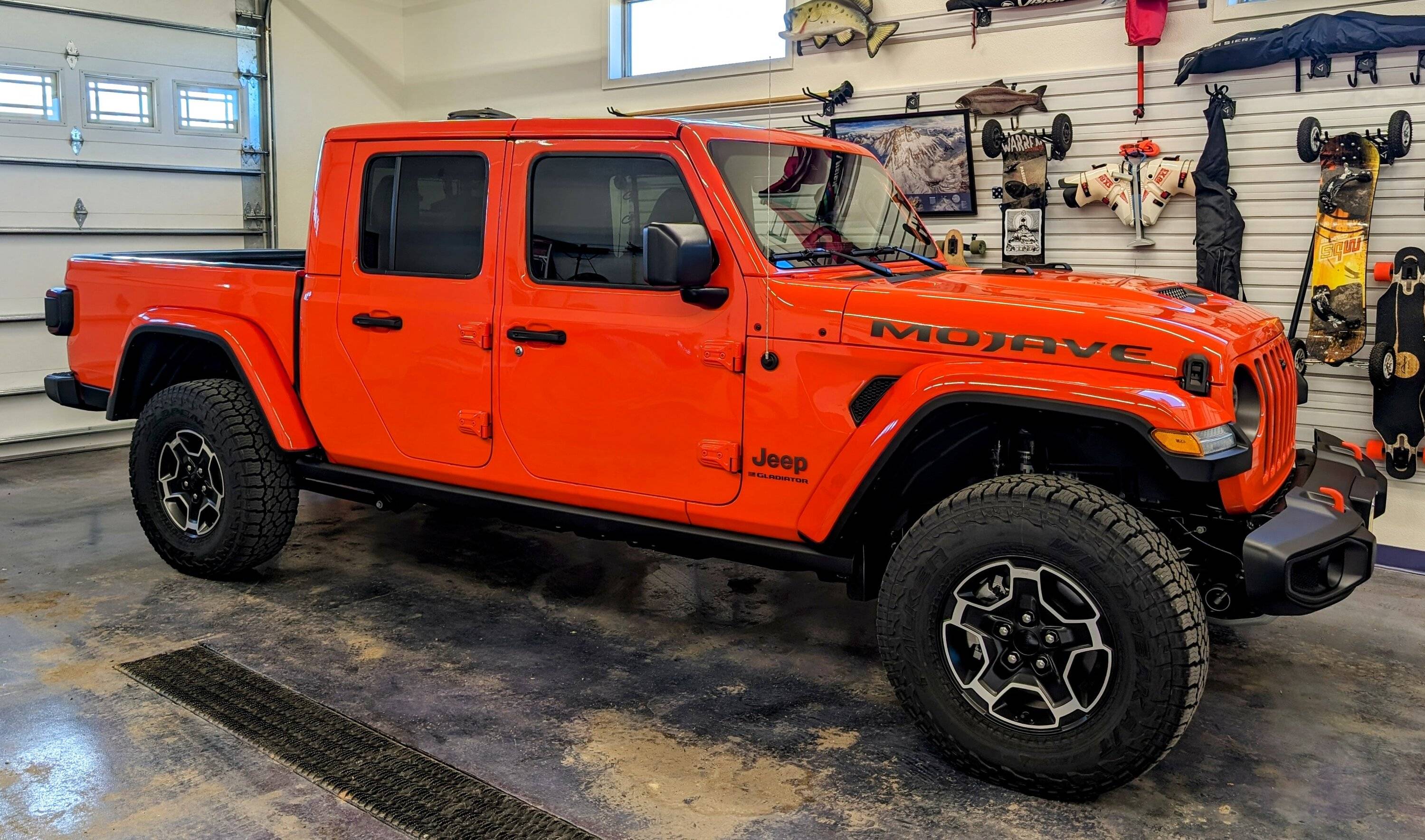 Jeep Gladiator Clutch Recall (2/23/23): Clutch Pressure Plate May Overheat -- Affecting 70,000 Manual Jeep Wranglers and Gladiators 1000007906