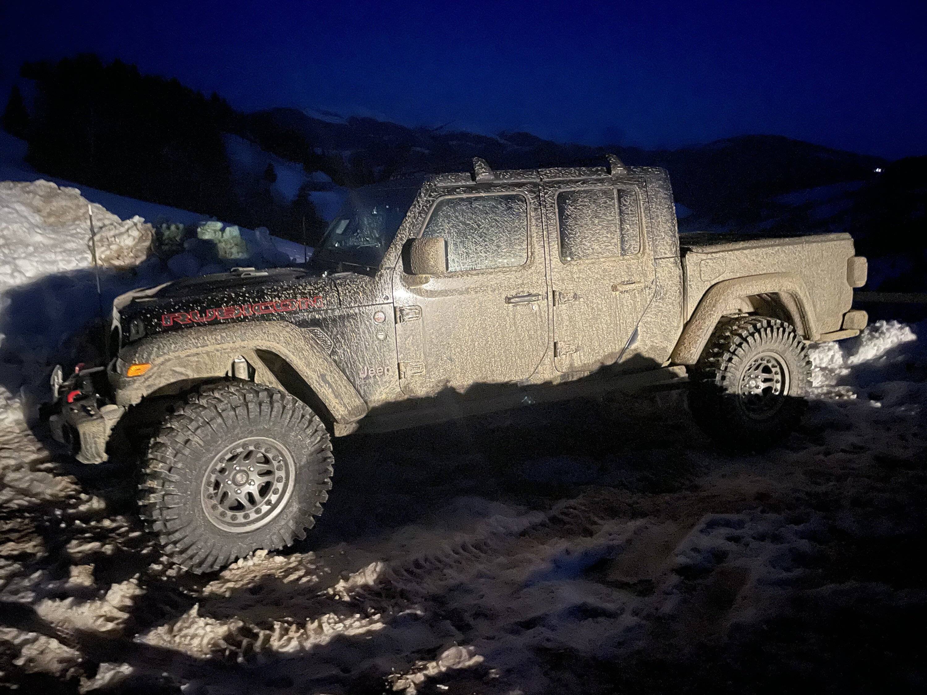 Jeep Gladiator Hutchinson beadlocks IMG_1081