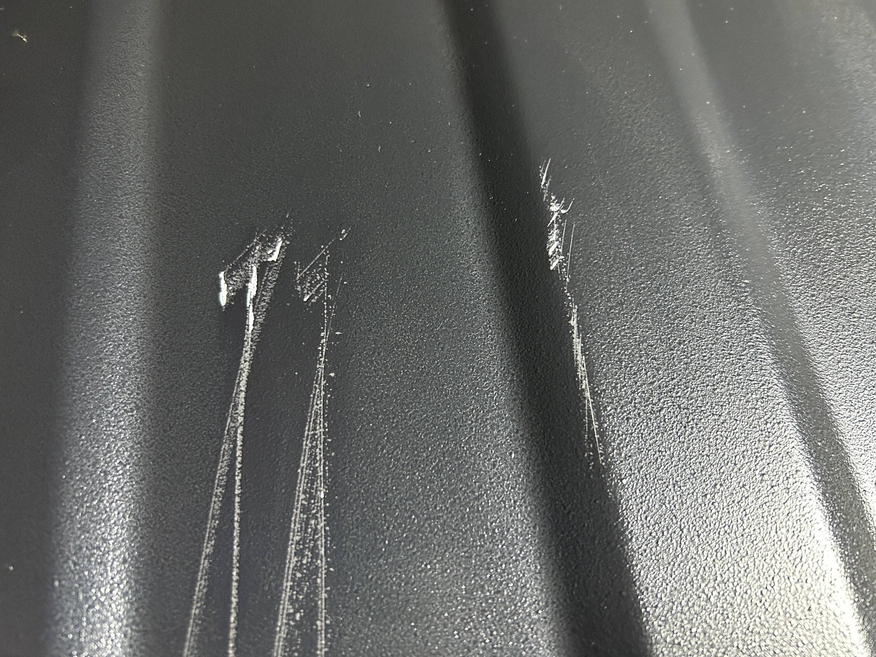 Jeep Gladiator Scratched Hard Top IMG_7636