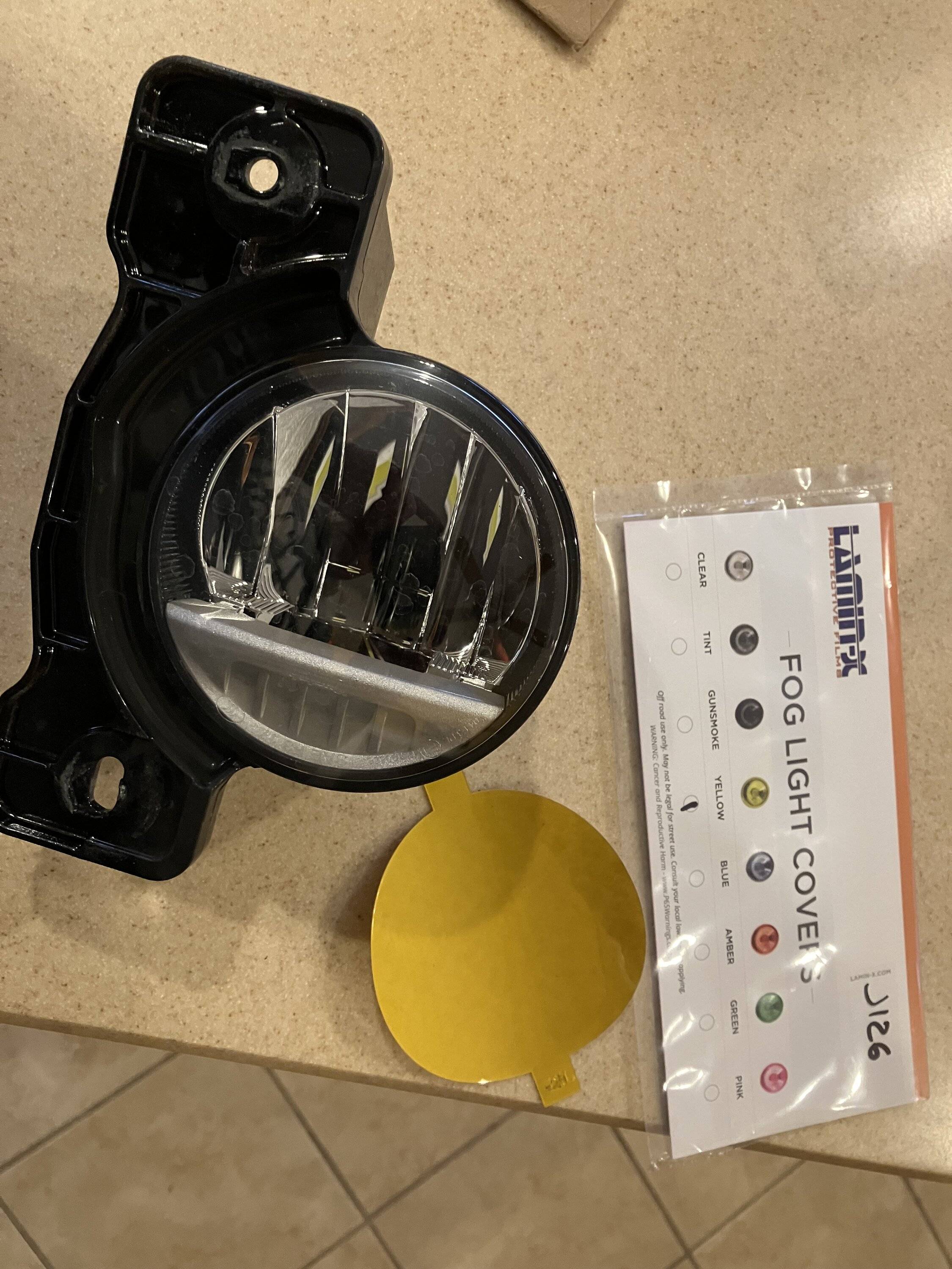 Jeep Gladiator Looking for help with yellow driving lights for snow IMG_2365