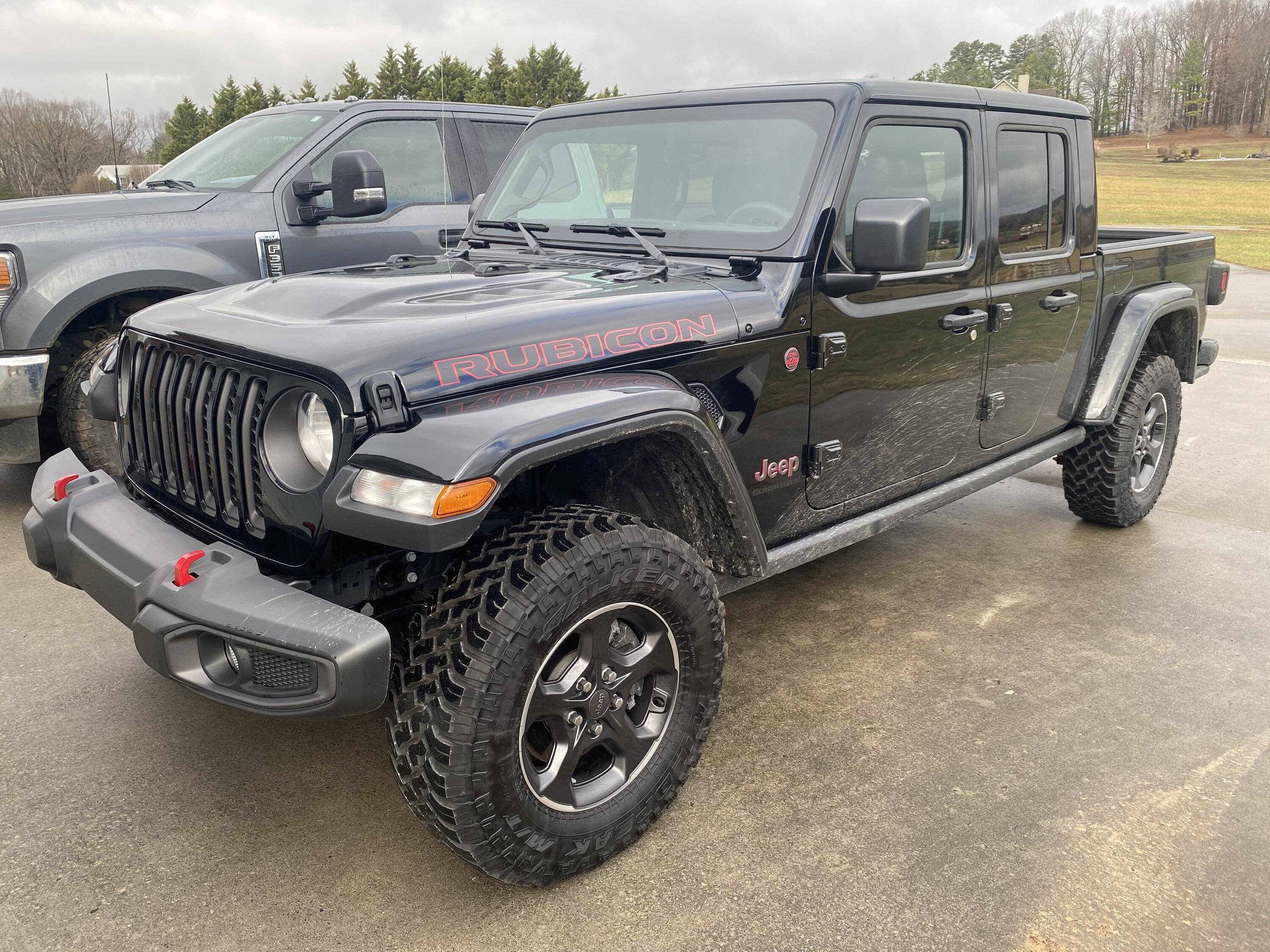Jeep Gladiator Any rumor on MSRP discounts for December? IMG_5945